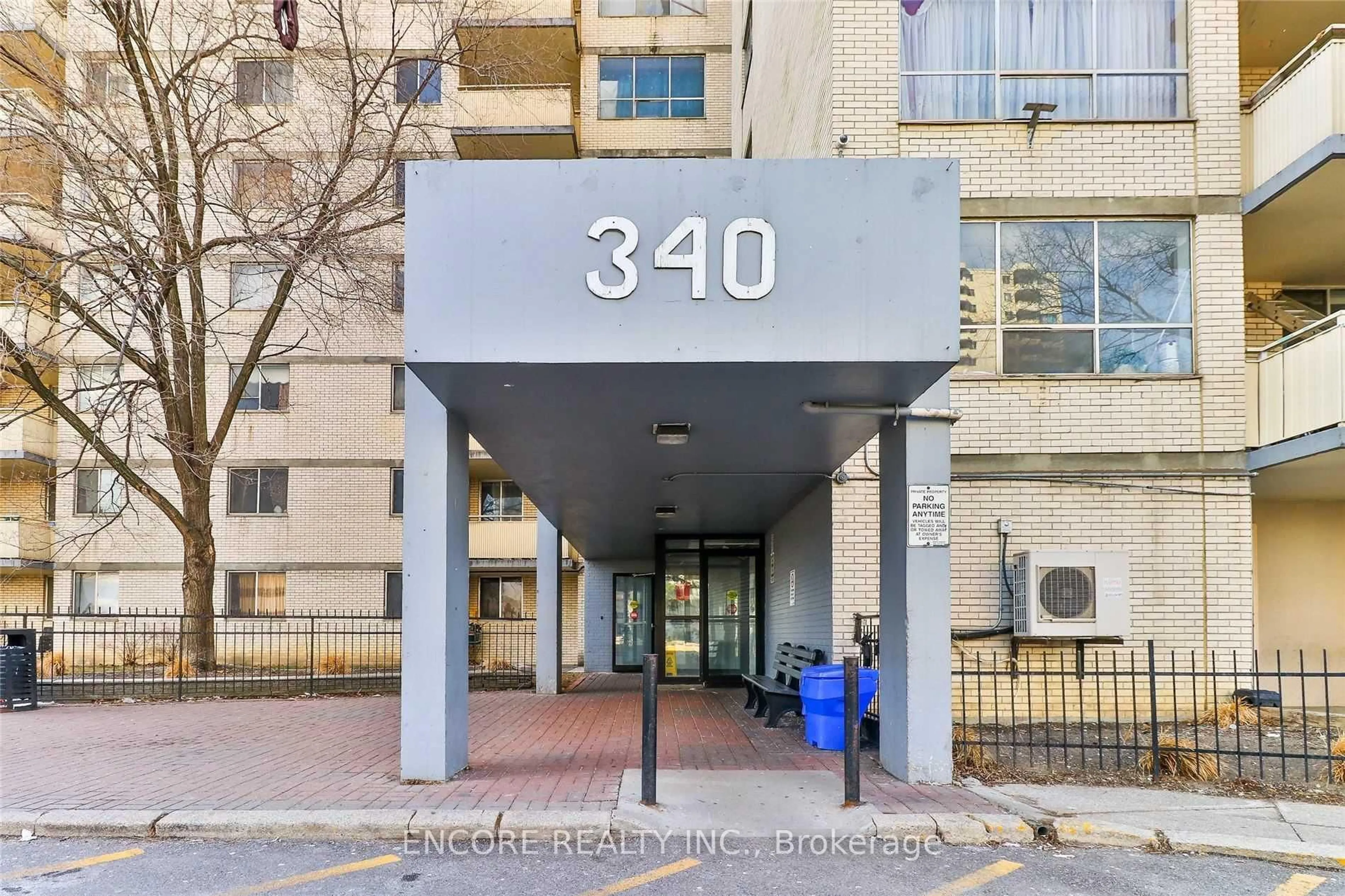 Indoor foyer for 340 Dixon Rd #808, Toronto Ontario M9R 1T1