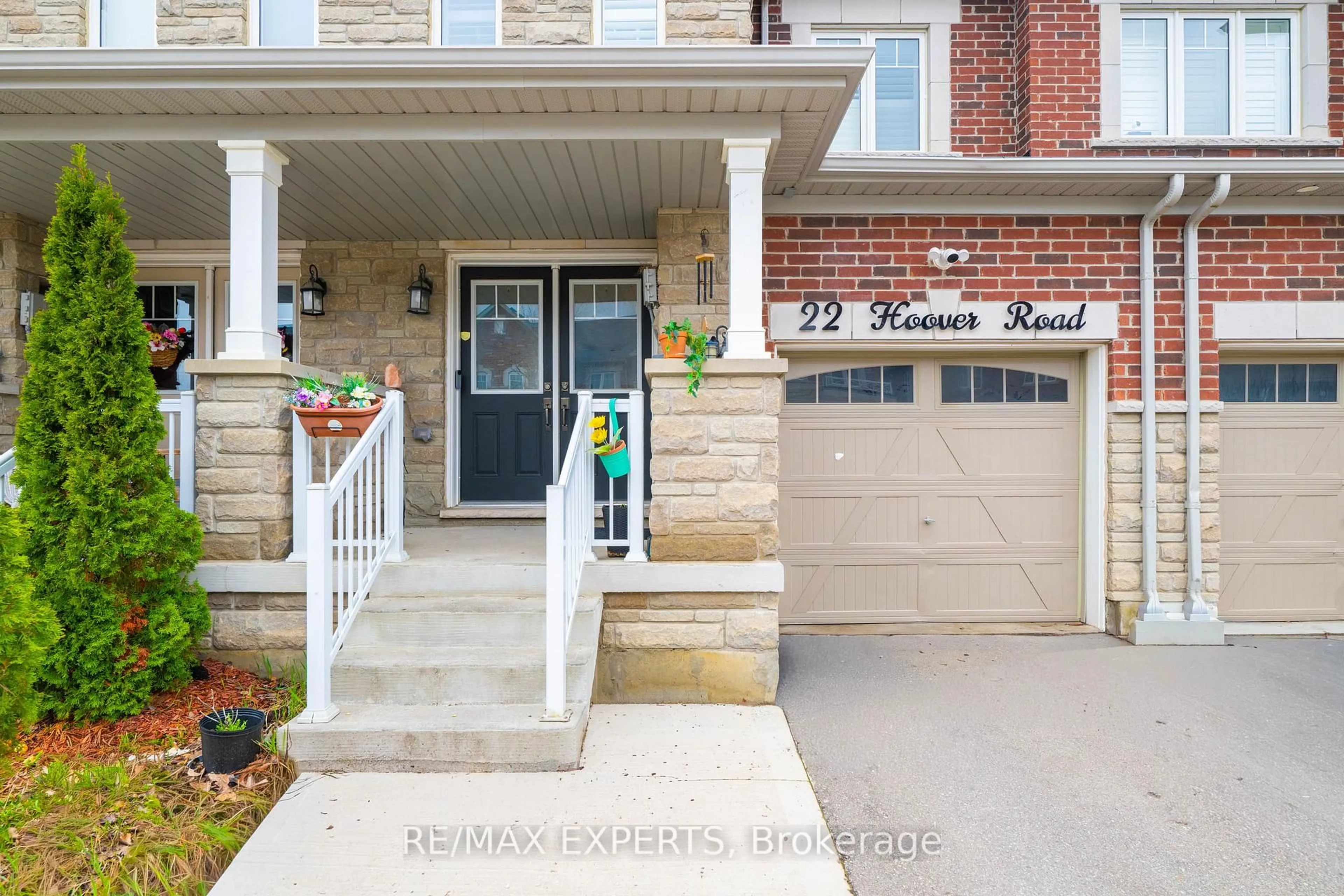 Home with brick exterior material, street for 22 Hoover Rd, Brampton Ontario L7A 4L2
