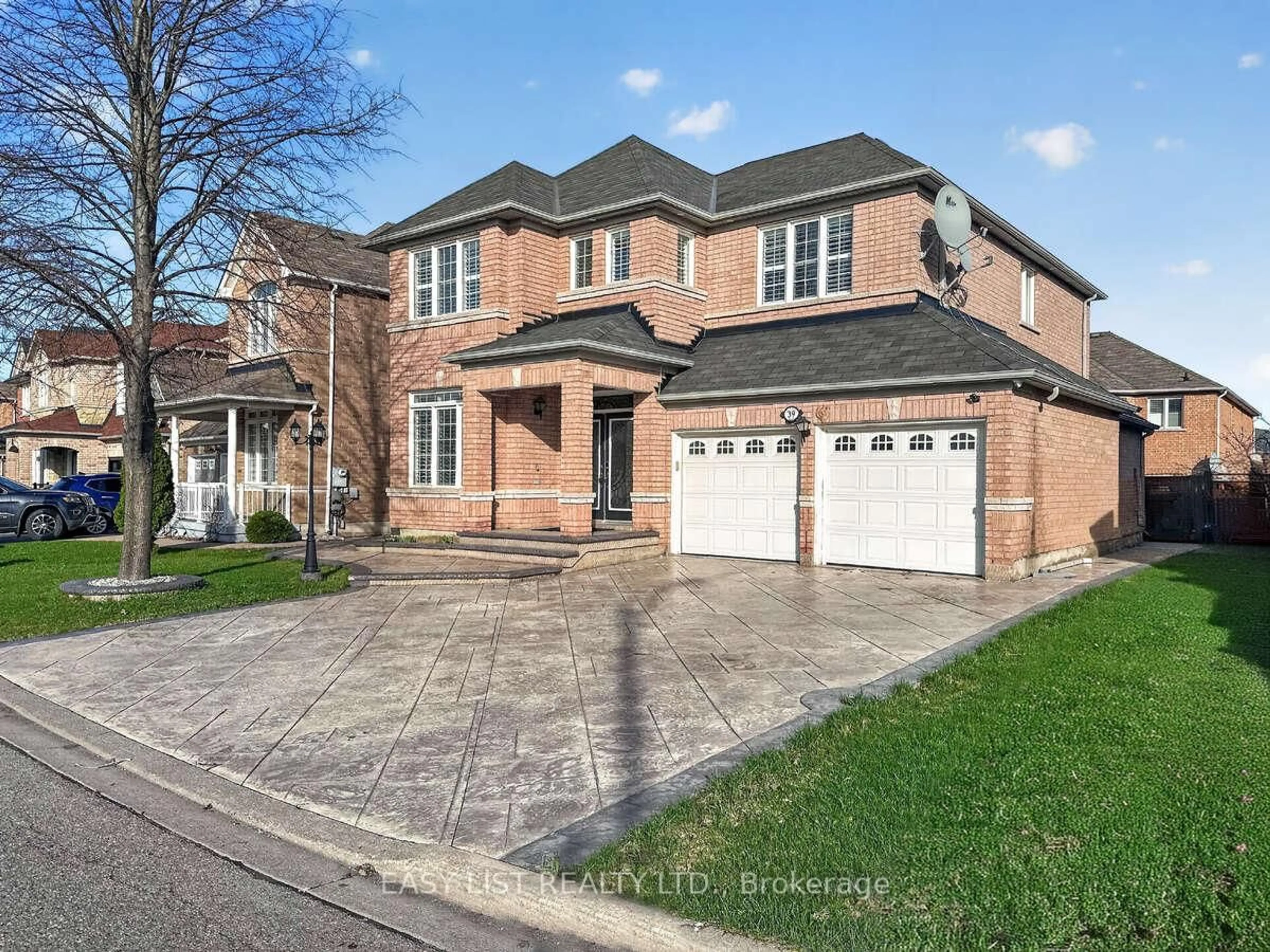 Home with brick exterior material, street for 39 Good Hope Rd, Brampton Ontario L6R 3L6