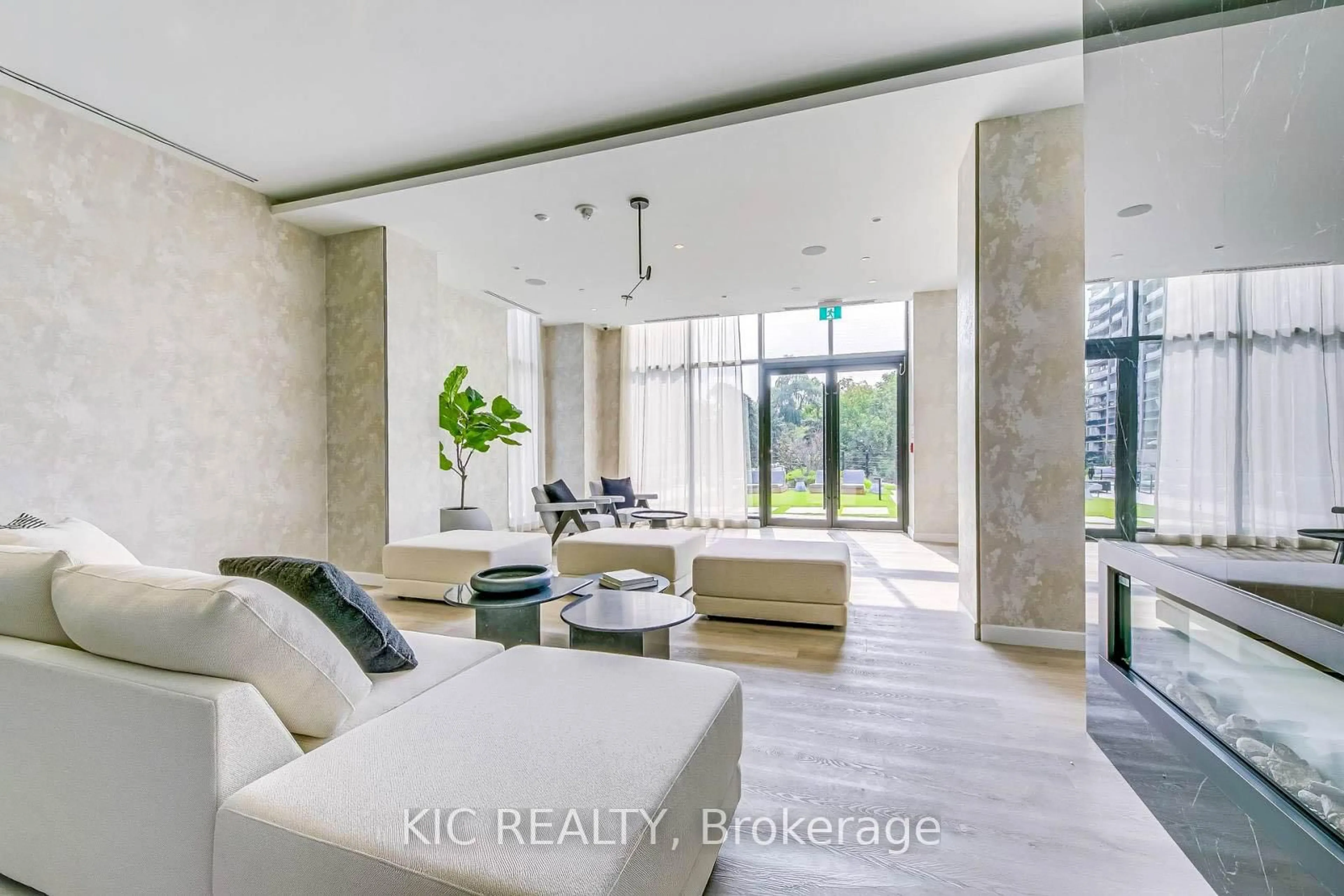 Unknown for 86 Dundas St. St #323, Mississauga Ontario L5A 0B1