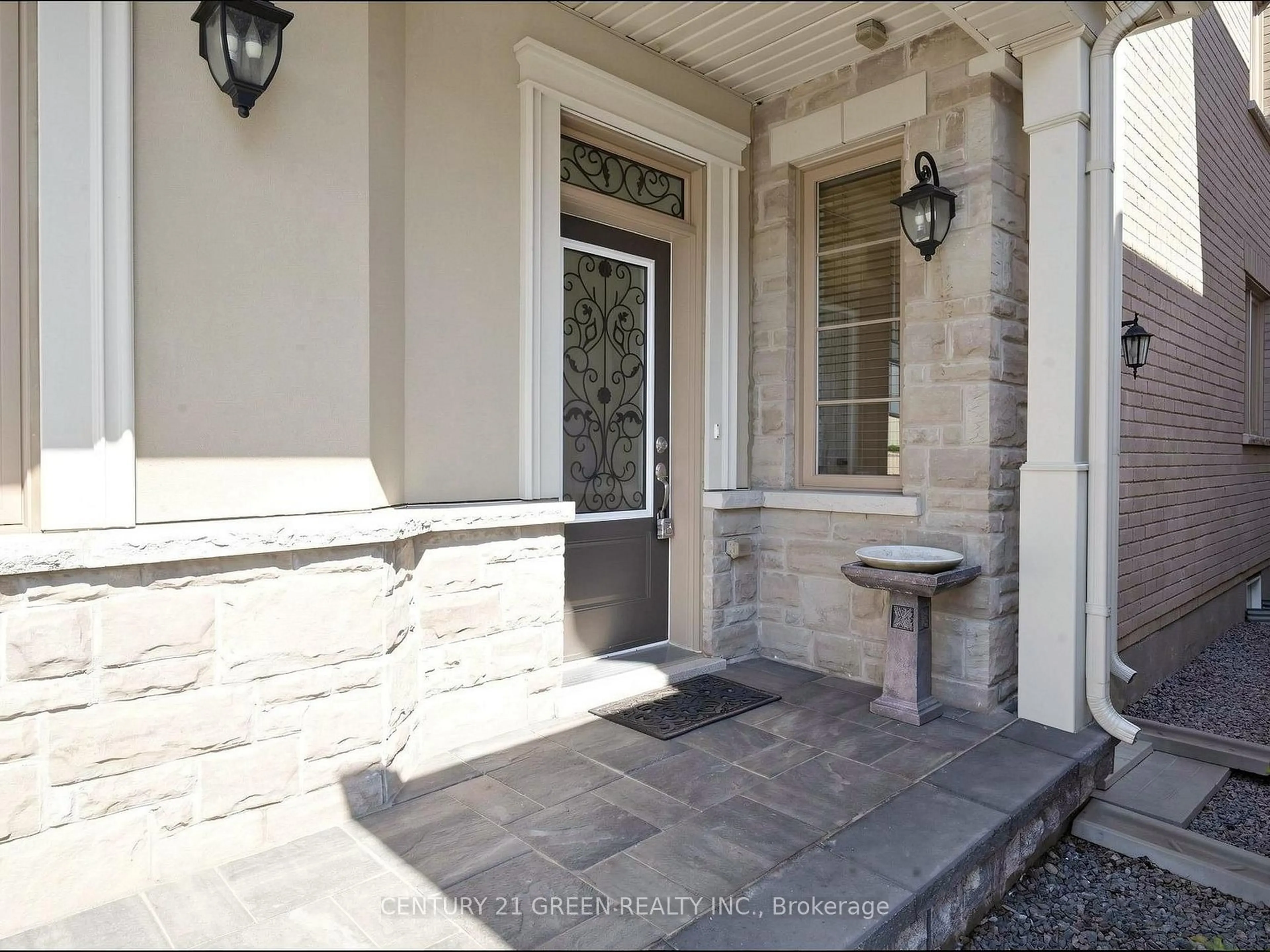 Indoor entryway for 1229 SWEETFERN Cres, Milton Ontario L9E 1L9
