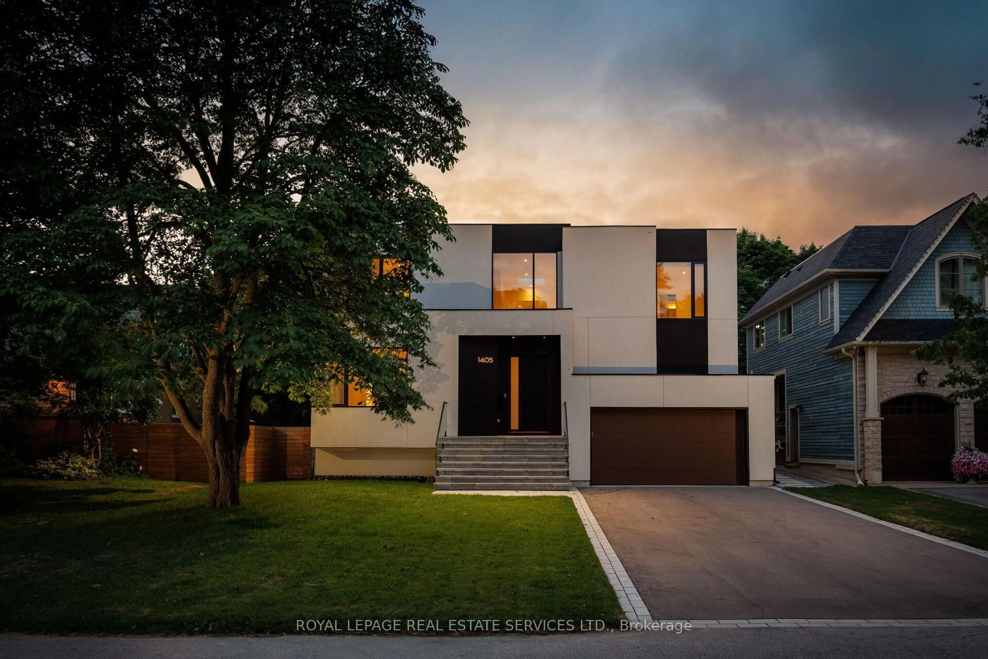 Home with brick exterior material, street for 1405 Acton Cres, Oakville Ontario L6J 2S6