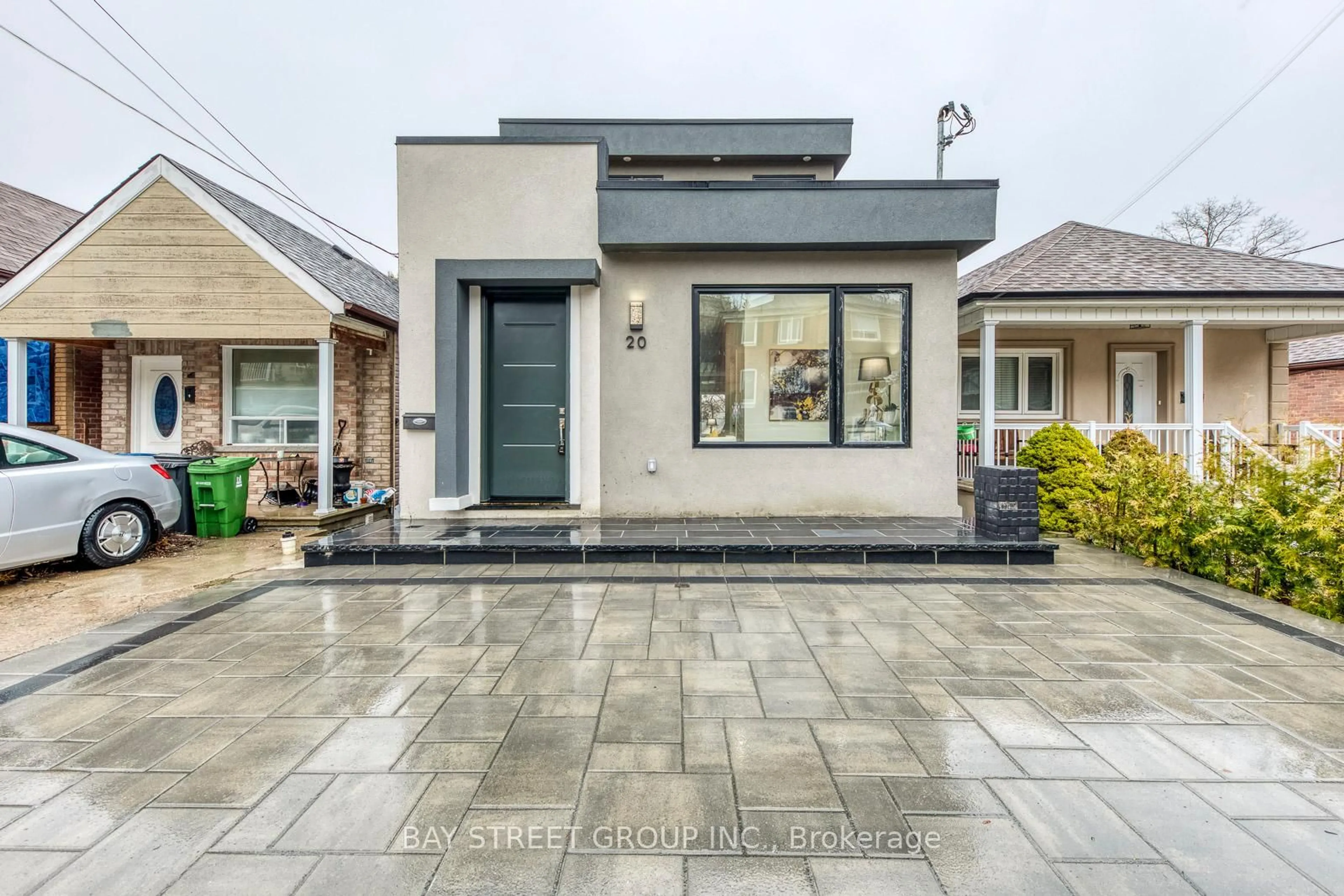 Unknown for 20 Rochdale Ave, Toronto Ontario M6E 1X2