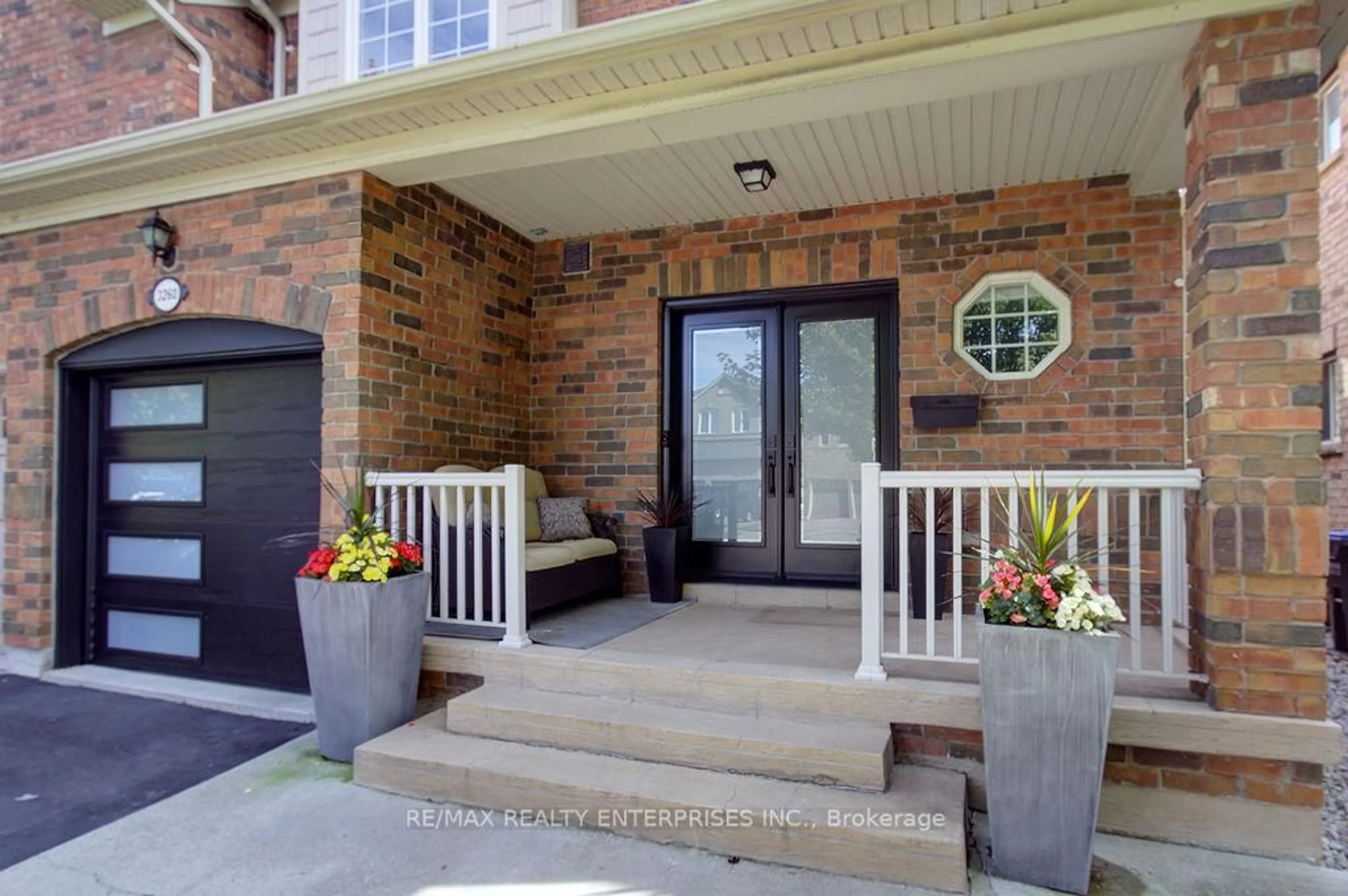 Indoor entryway for 3260 Respond Rd, Mississauga Ontario L5M 7X4