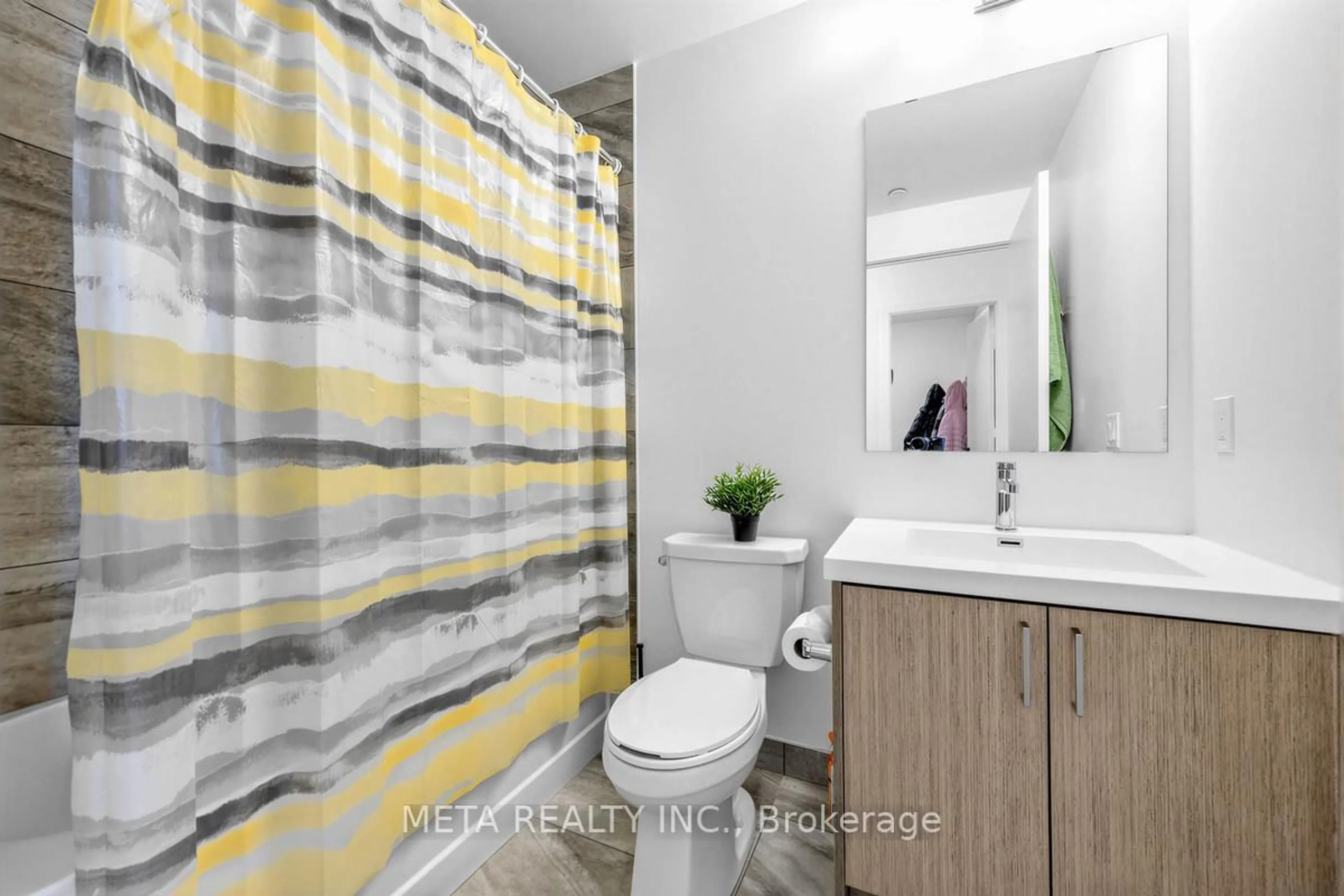 Standard bathroom, unknown for 50 George Butchart Dr #108, Toronto Ontario M3K 0C9