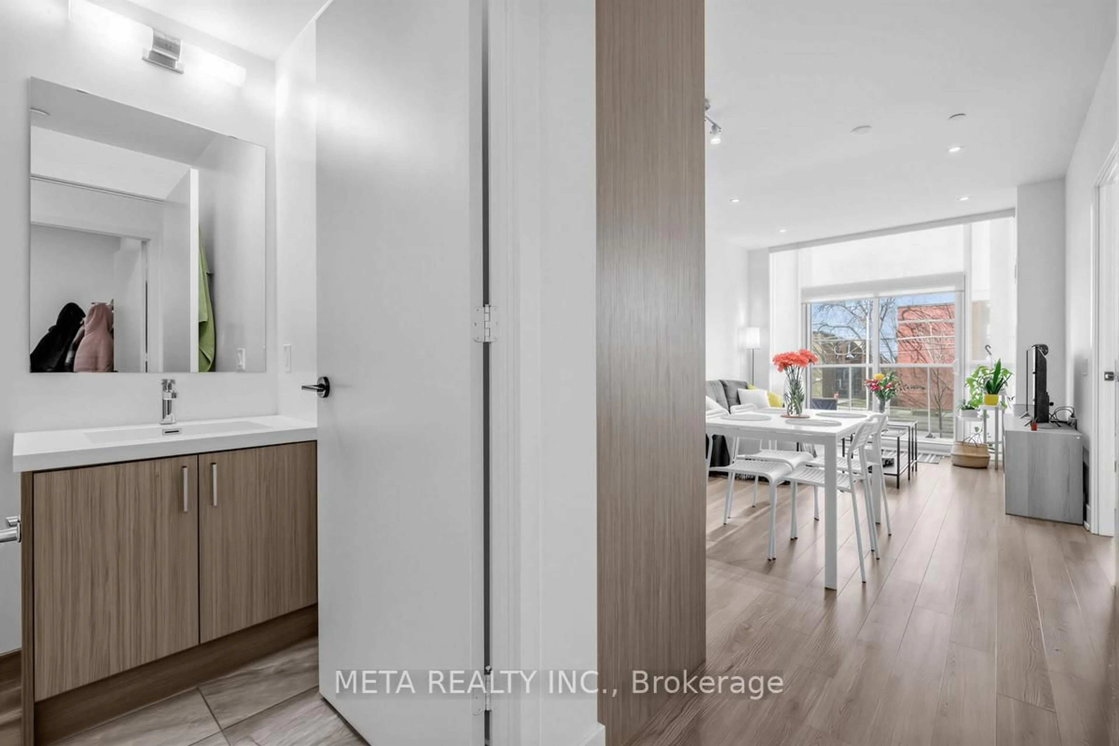 Indoor entryway for 50 George Butchart Dr #108, Toronto Ontario M3K 0C9