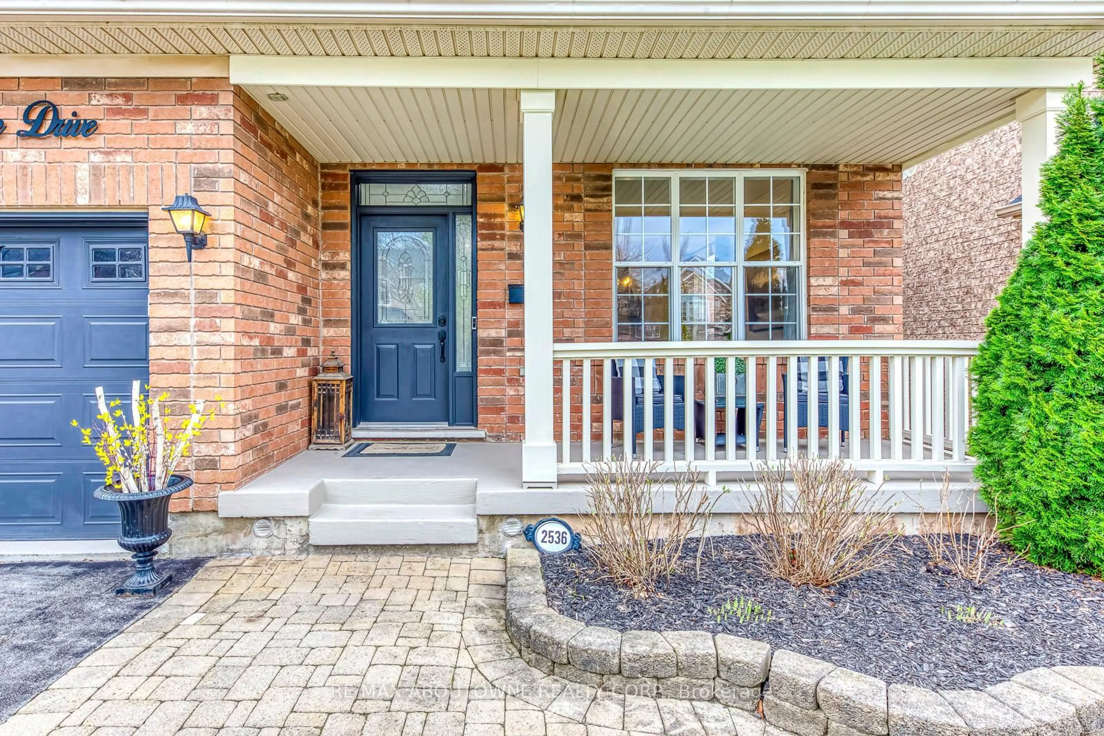 Unknown for 2536 Bracken Dr, Oakville Ontario L6M 4R7
