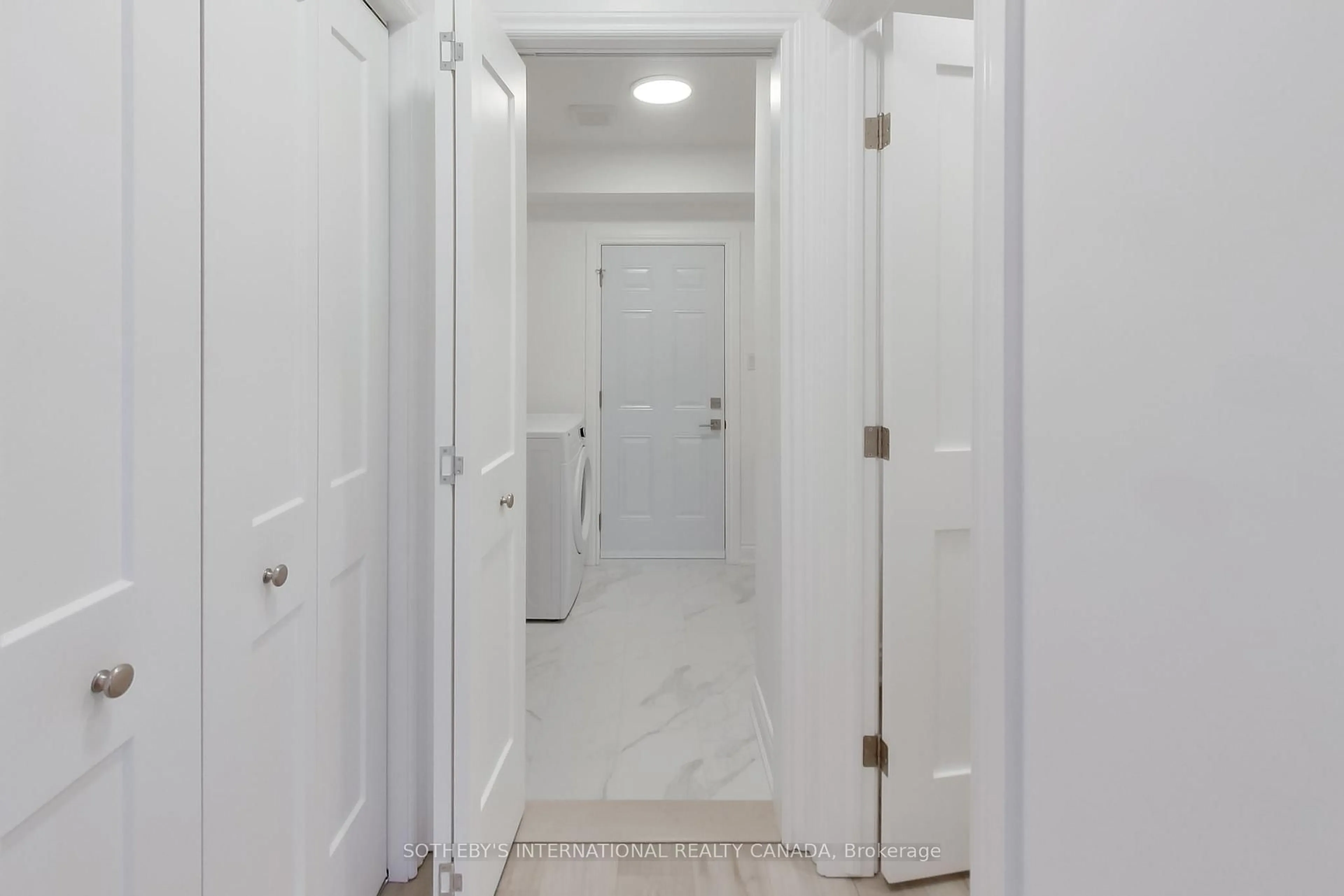 Unknown for 1124 Lansdown Dr, Oakville Ontario L6J 7N7