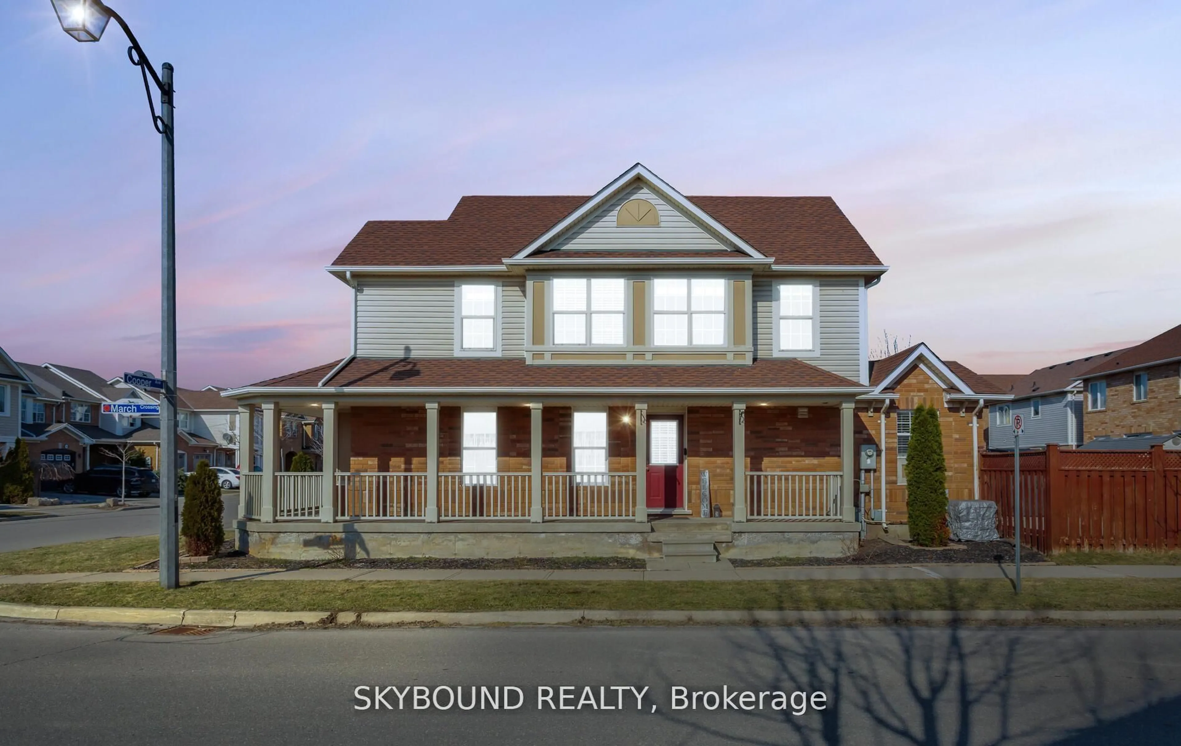 Home with vinyl exterior material, building for 1057 Cooper Ave, Milton Ontario L9T 5W6