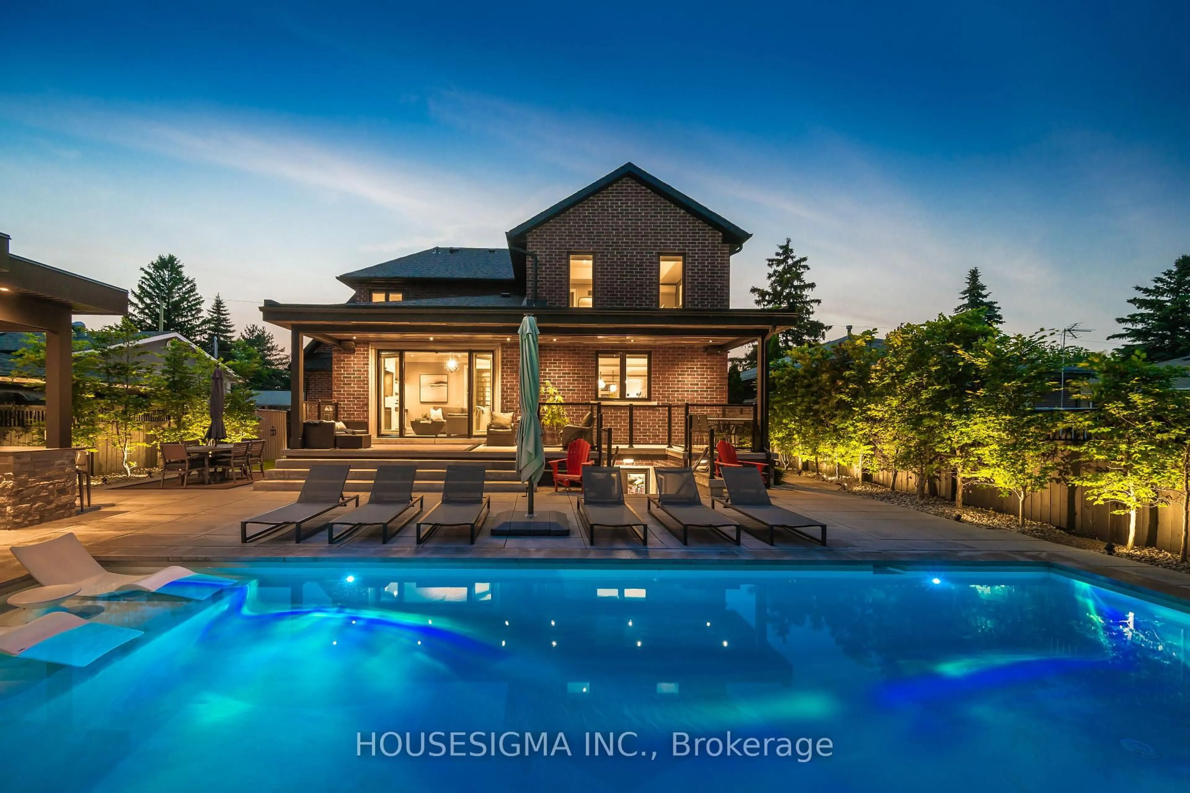 Pool for 1298 Pinegrove Rd, Oakville Ontario L6L 2X3