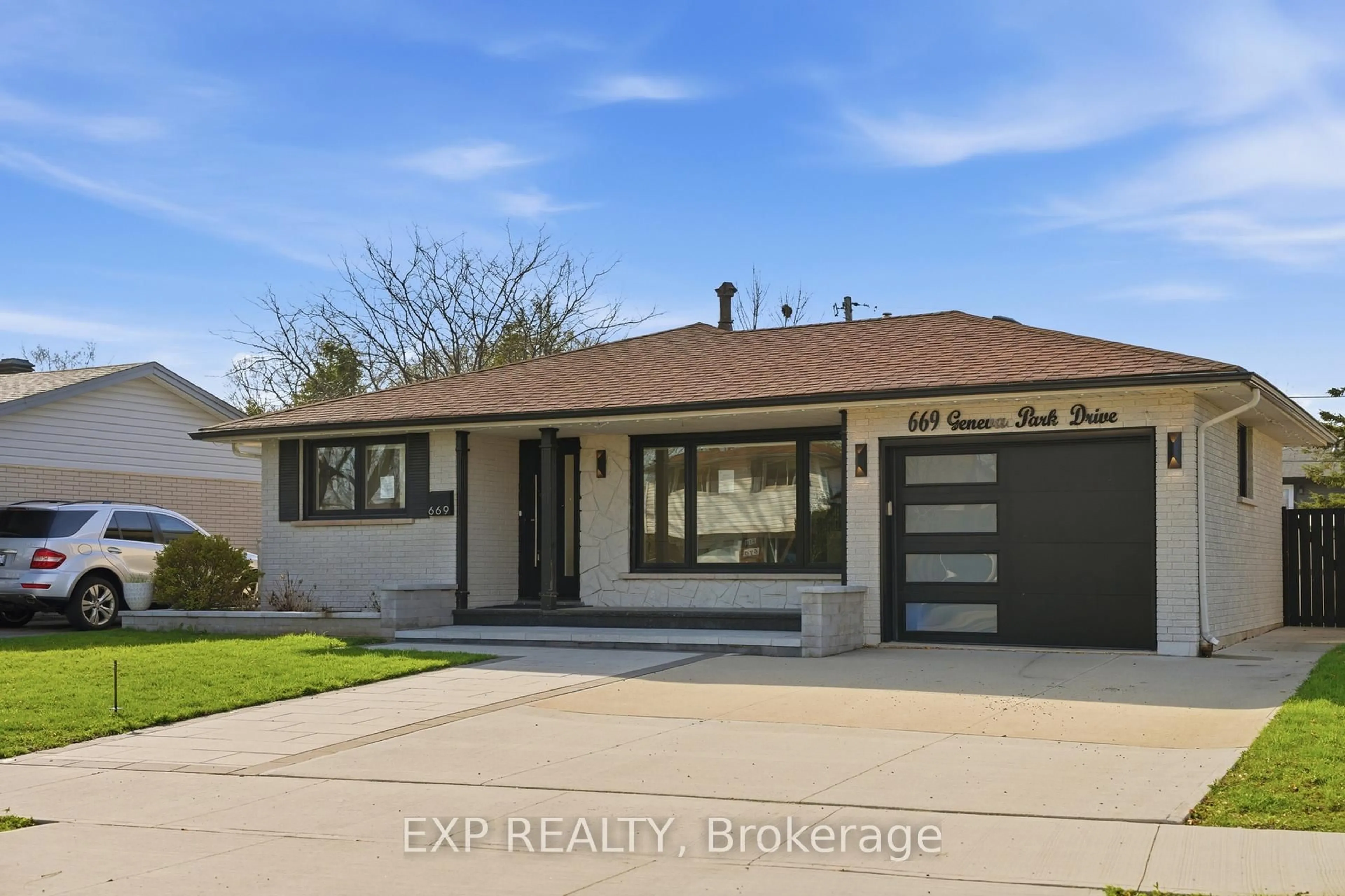 Home with brick exterior material, street for 669 Geneva Park Dr, Burlington Ontario L7N 3C2