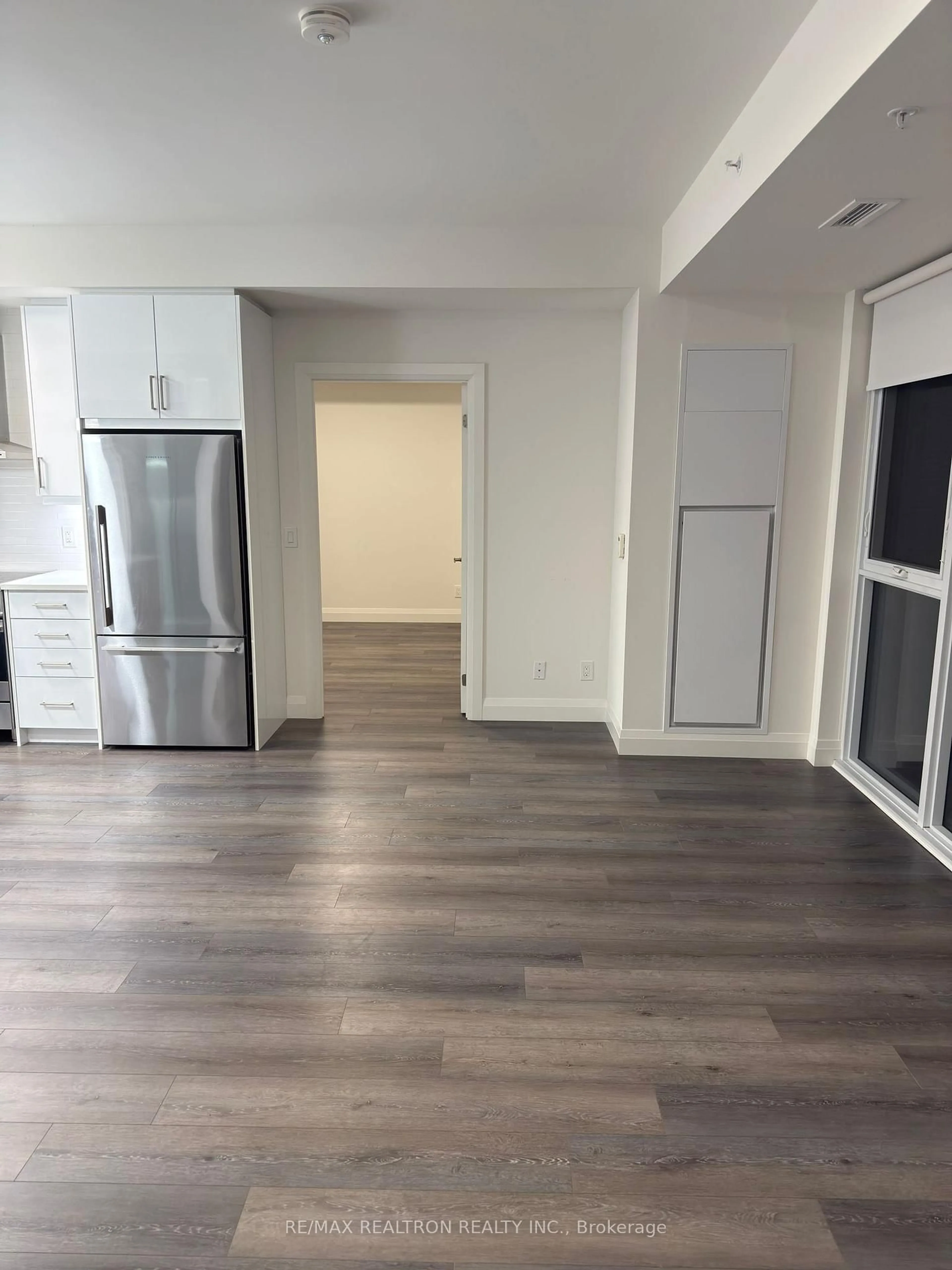 A pic of a room for 500 Brock Ave #1306, Burlington Ontario L7S 0A5