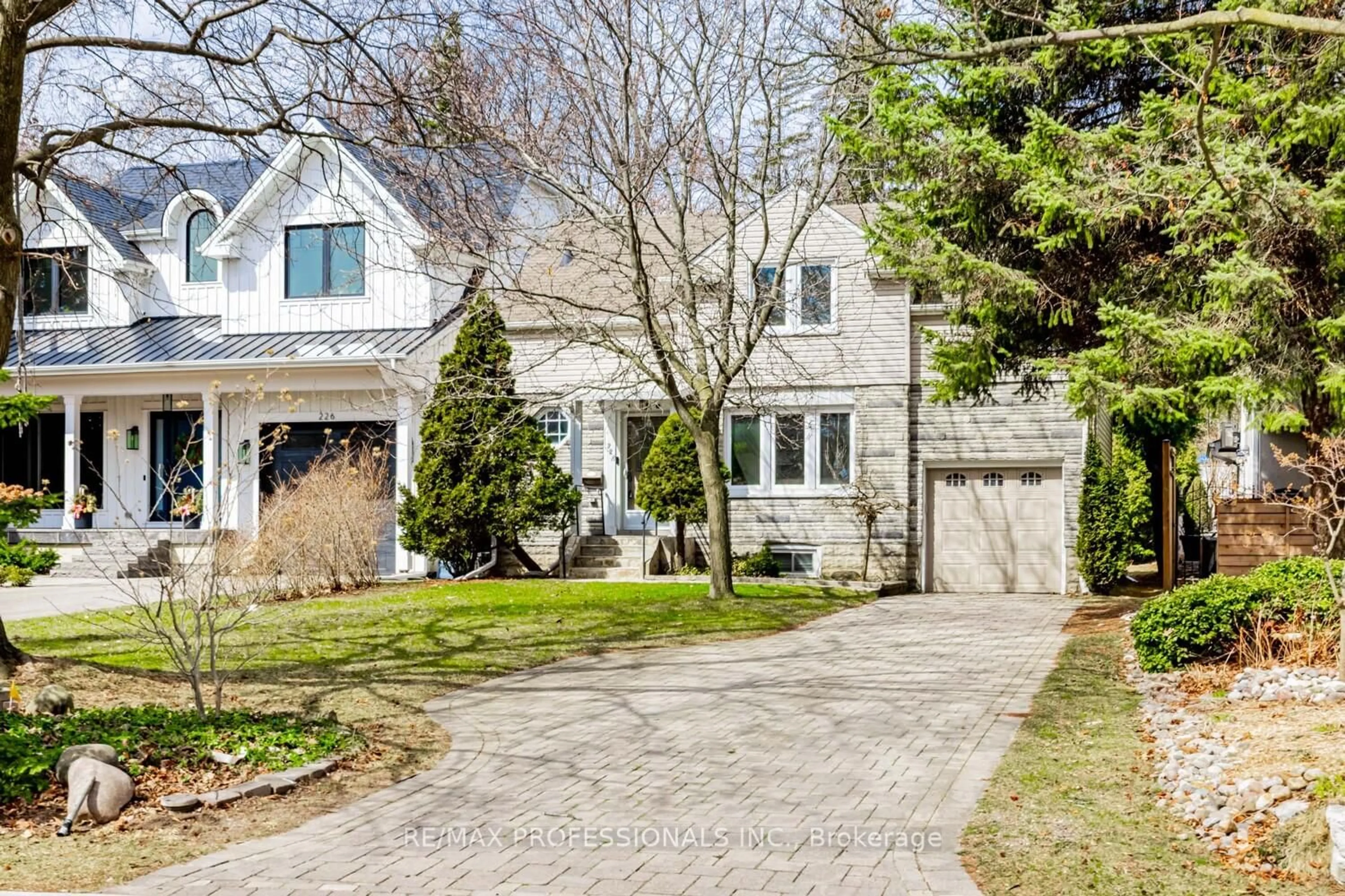 Home with brick exterior material, street for 228 The Kingsway, Toronto Ontario M9A 3T5