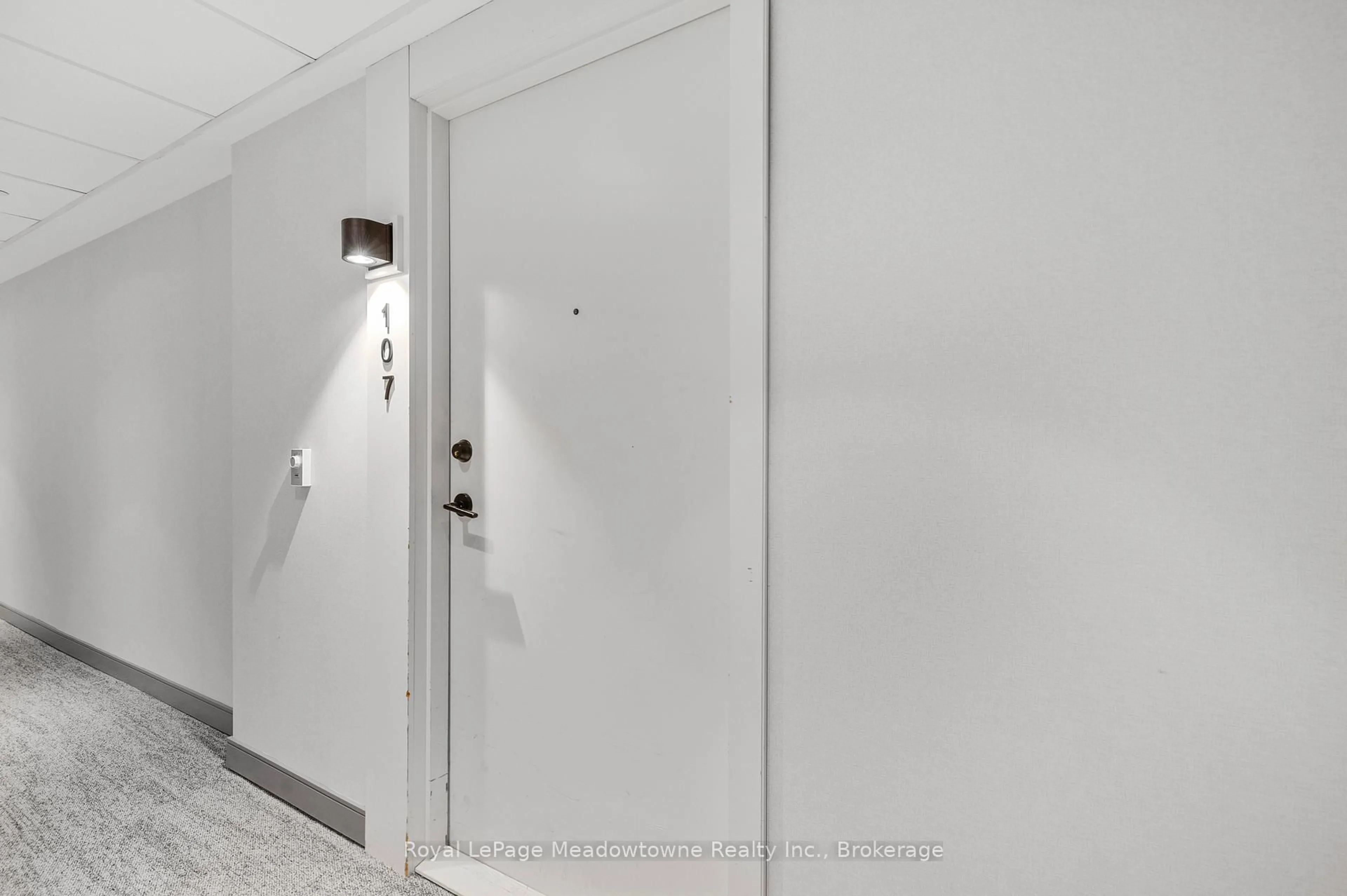 Unknown for 8010 Derry Rd #TH 107, Milton Ontario L9T 2X5