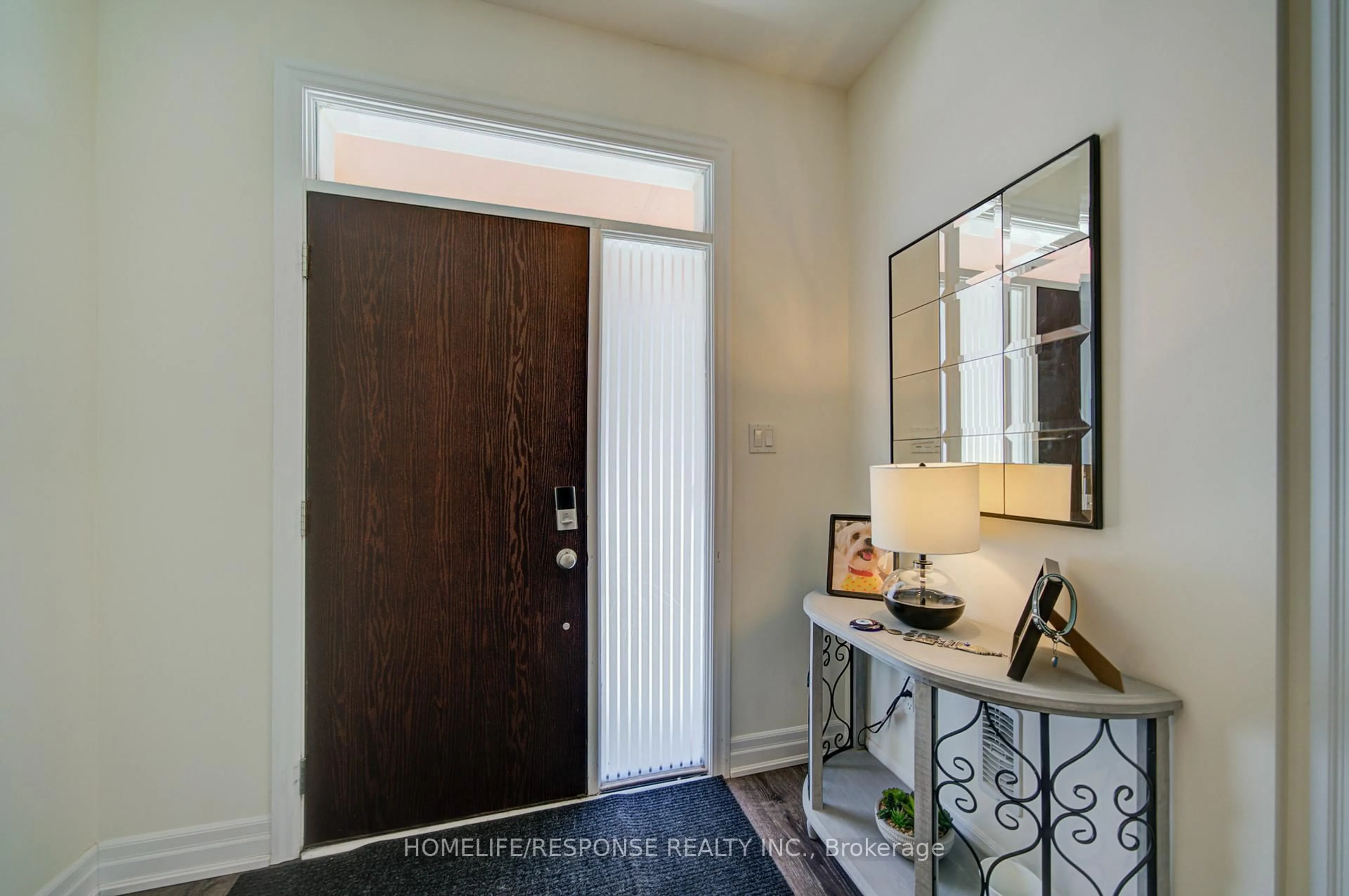 Indoor entryway for 3023 Creekshore Common #31, Oakville Ontario L6M 1L8