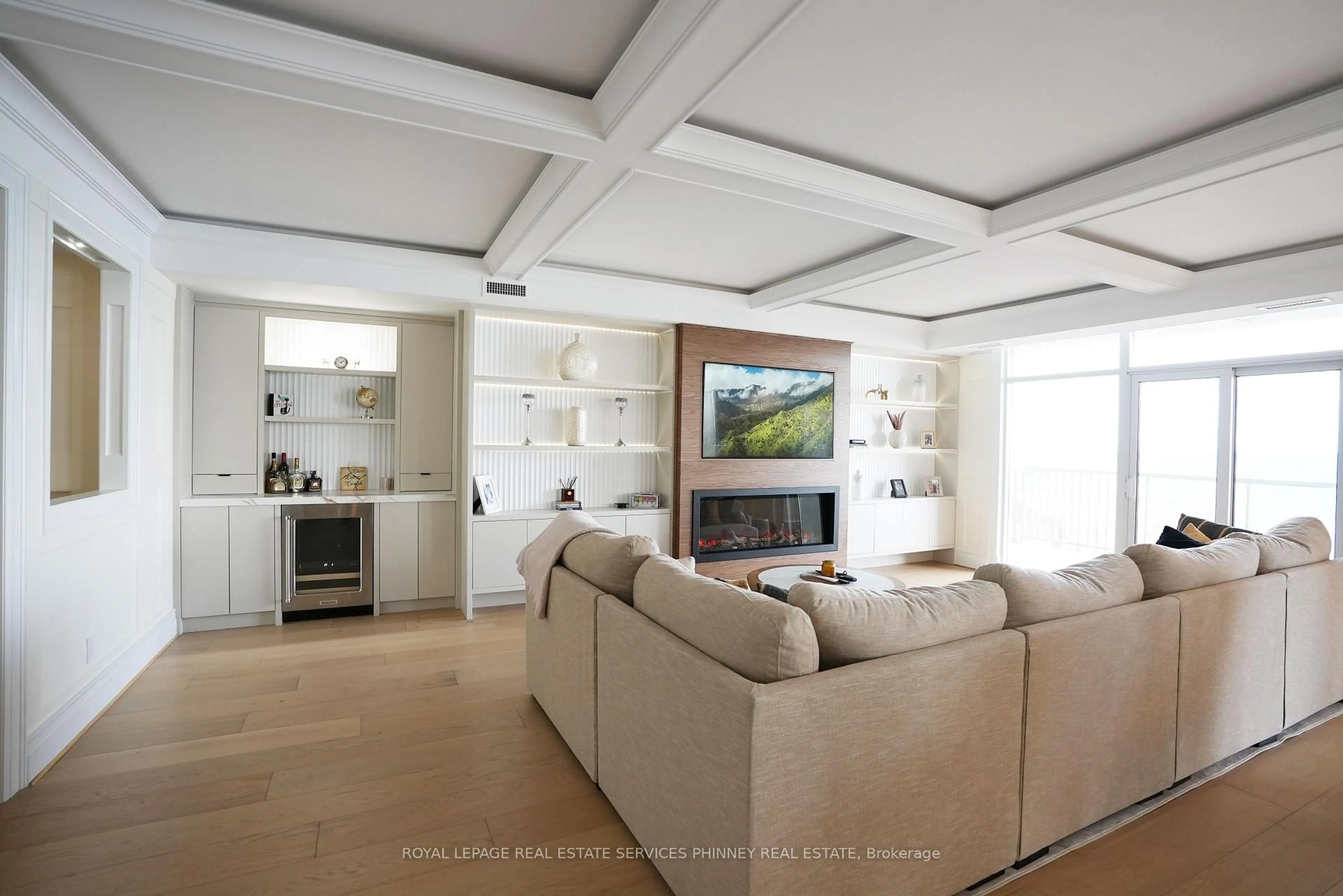 Living room with furniture, unknown for 1477 Lakeshore Rd #904, Burlington Ontario L7S 1B5