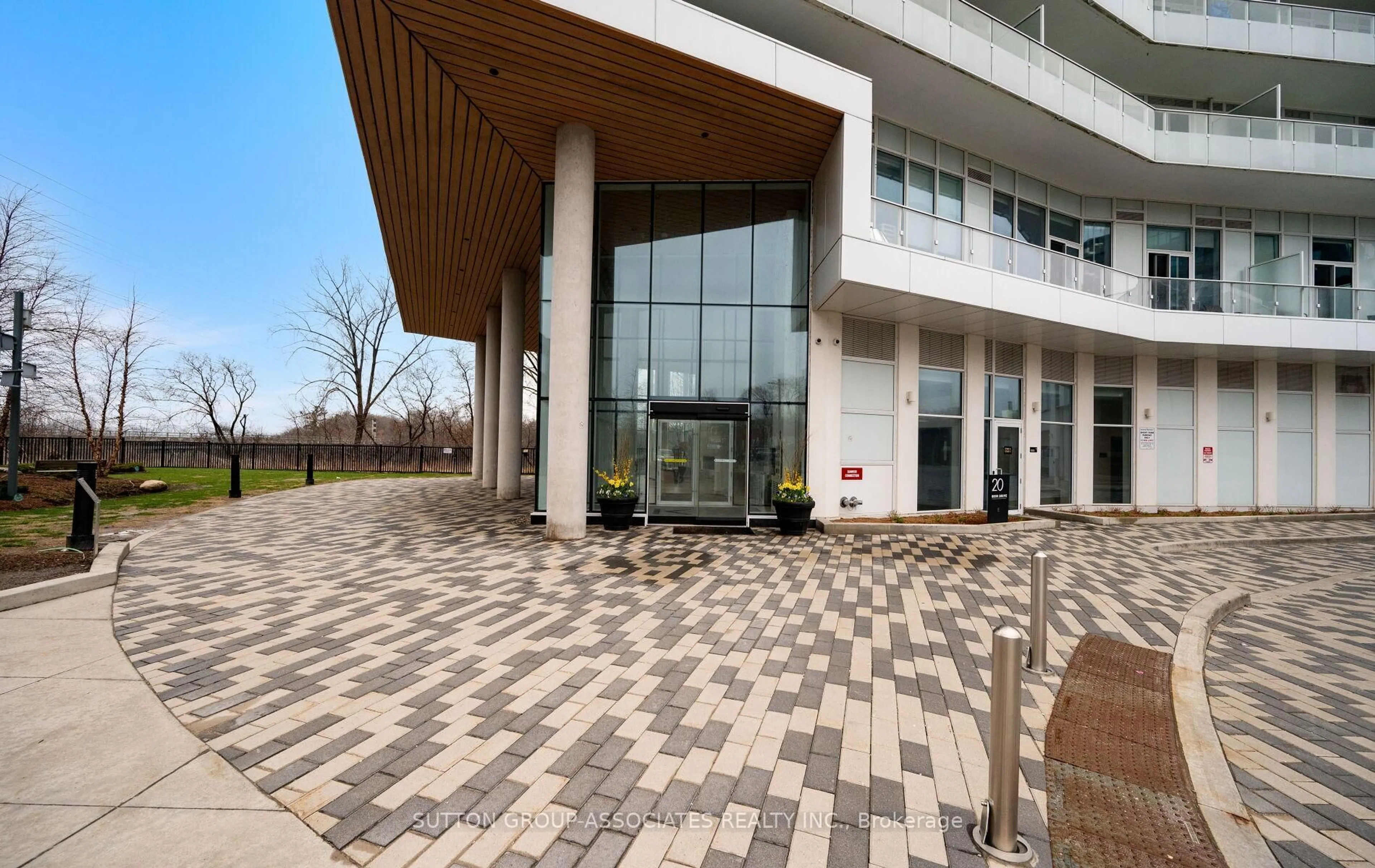 Unknown for 20 Brin Dr #614, Toronto Ontario M8X 0B2