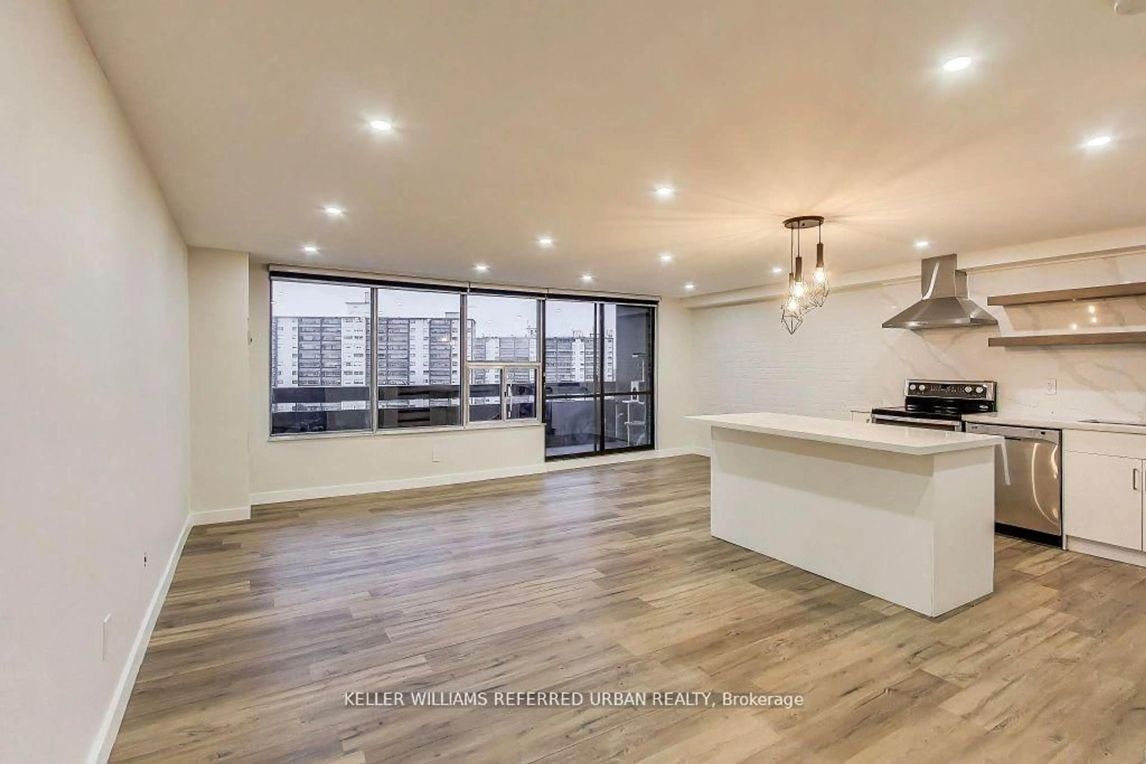 Open concept kitchen, unknown for 11 Wincott Dr #1215, Toronto Ontario M9R 2R9