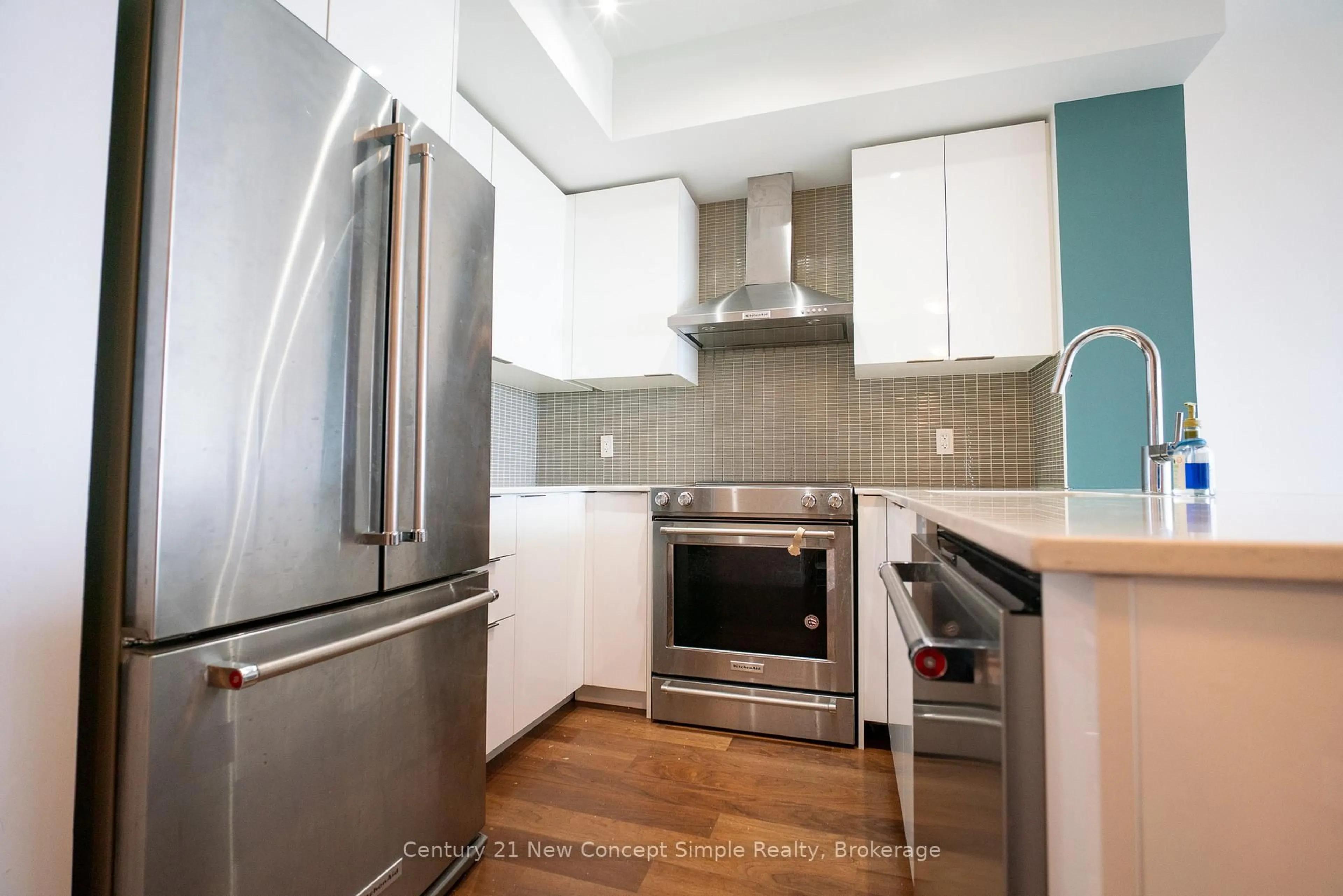 Standard kitchen, unknown for 20 Shore Breeze Dr #1209, Toronto Ontario M8V 0C7