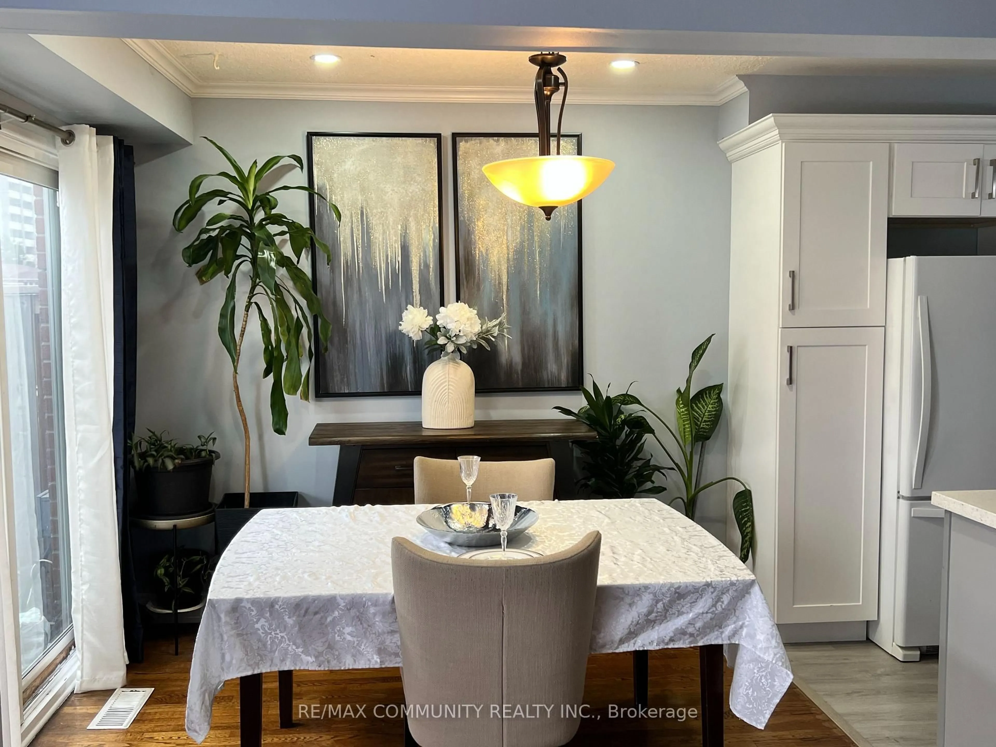 Dining room, unknown for 37 Vodden Crt, Brampton Ontario L6V 2V7