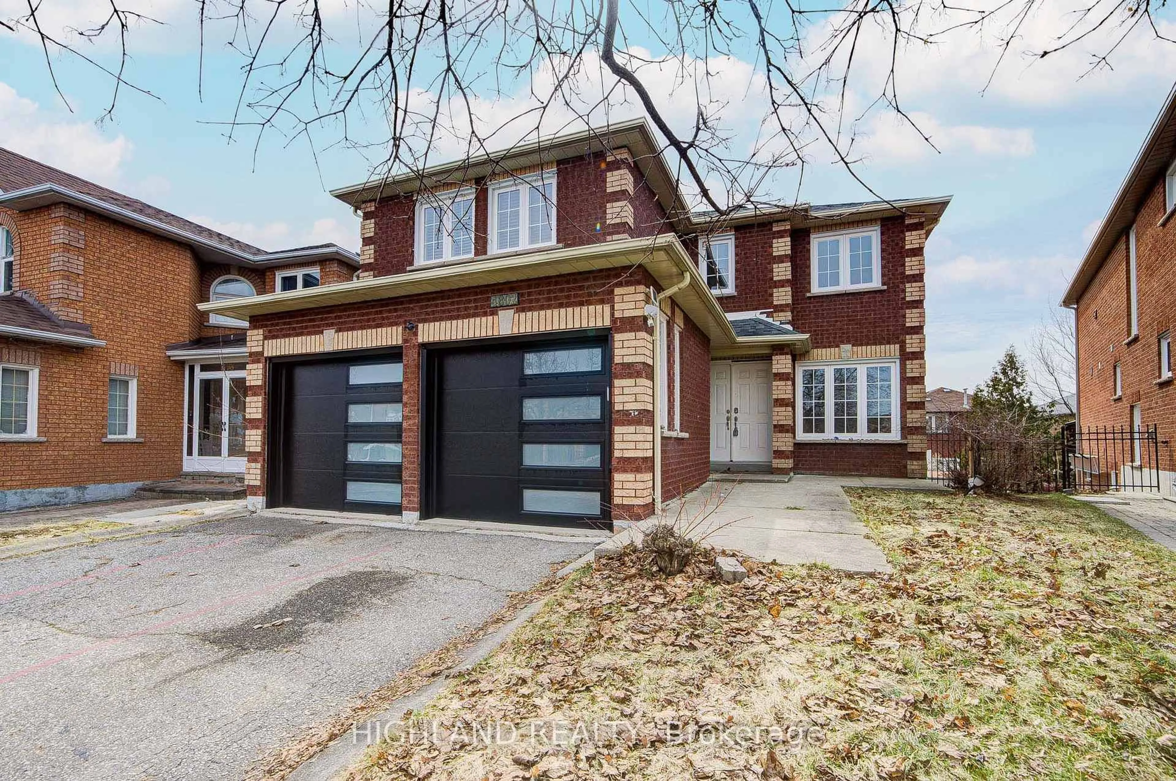 Home with brick exterior material, street for 4802 Wild Rose St, Mississauga Ontario L5M 5M7