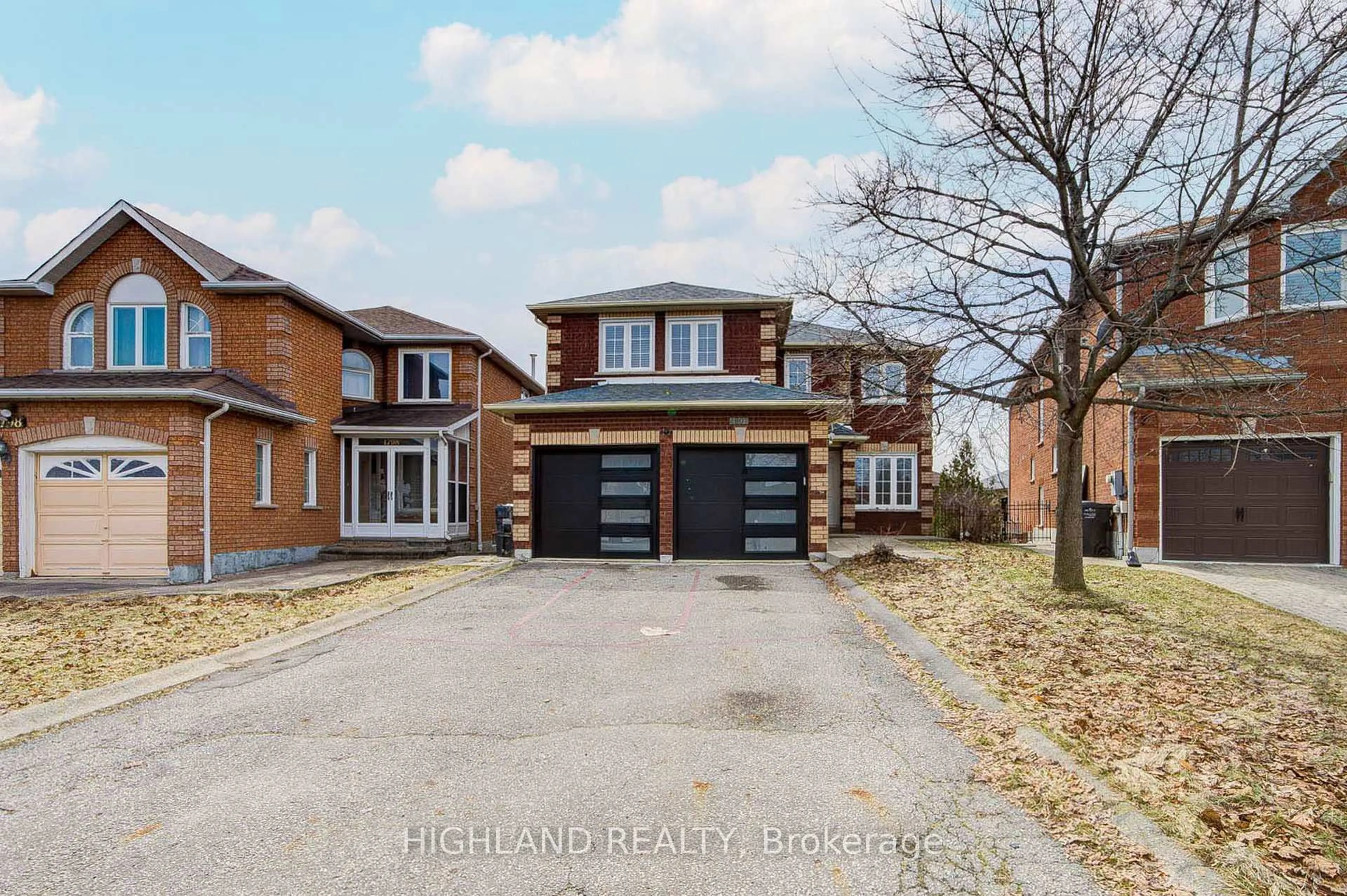 Home with brick exterior material, street for 4802 Wild Rose St, Mississauga Ontario L5M 5M7