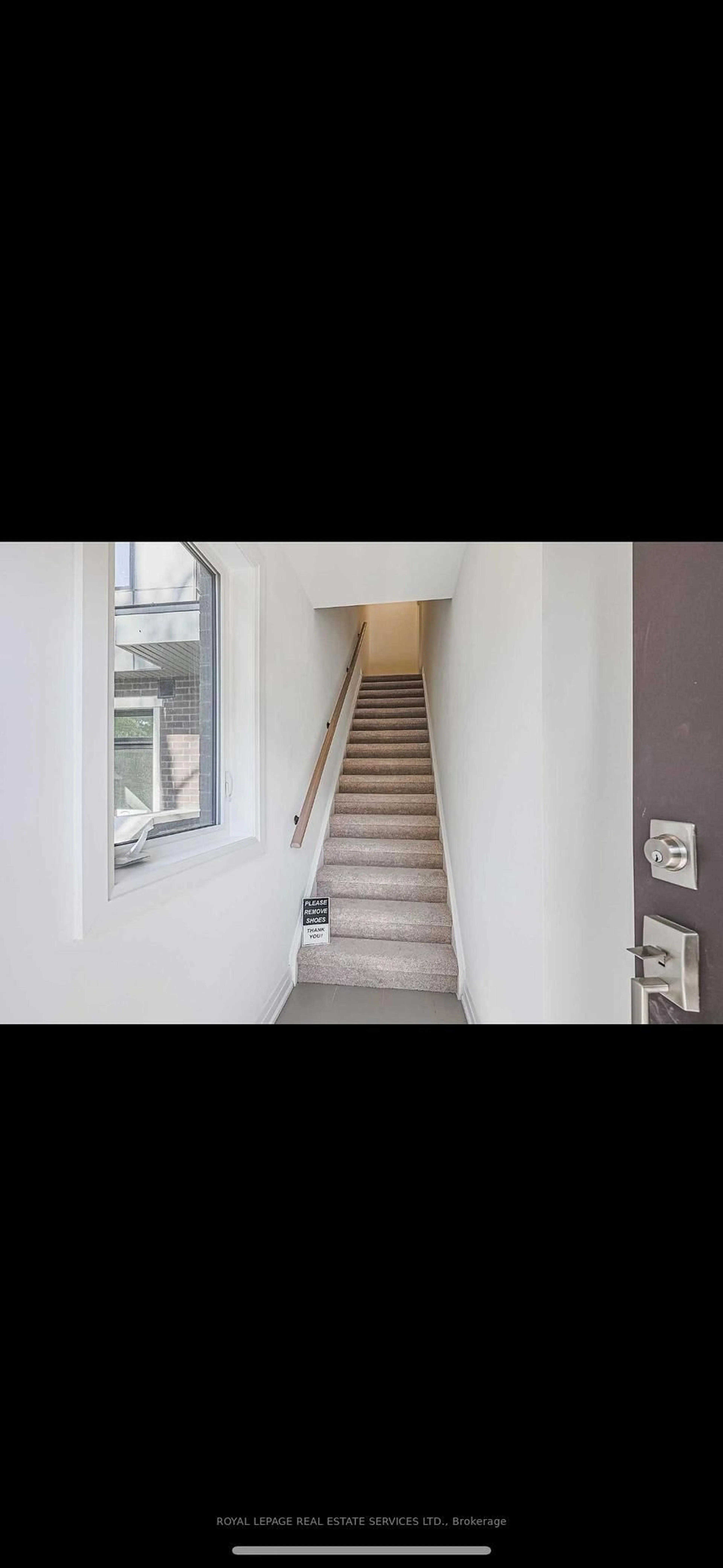 Stairs for 28 Marina Ave #23, Toronto Ontario M8W 1K3