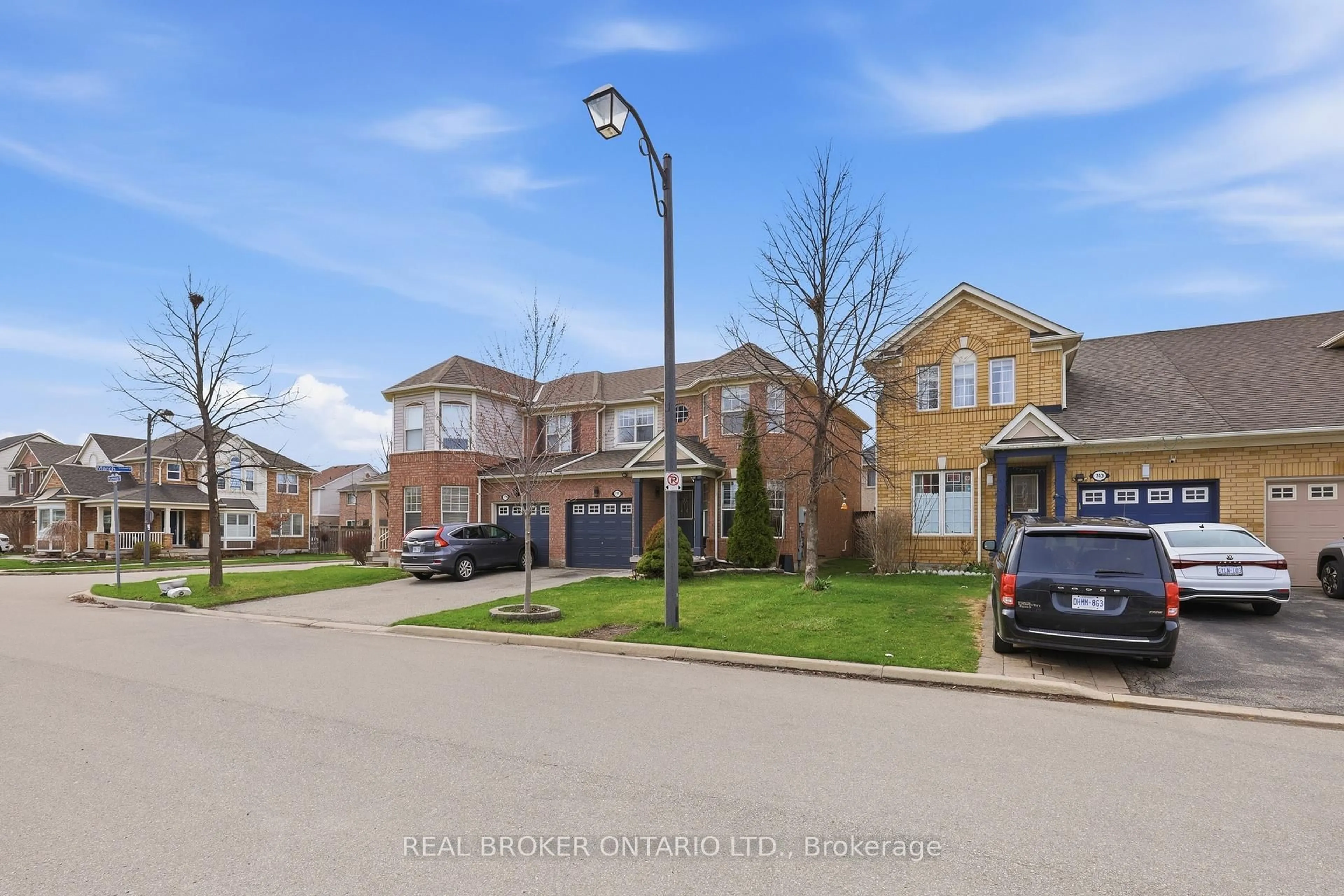 A pic from outside/outdoor area/front of a property/back of a property/a pic from drone, street for 741 Hutchinson Ave, Milton Ontario L9T 6A7