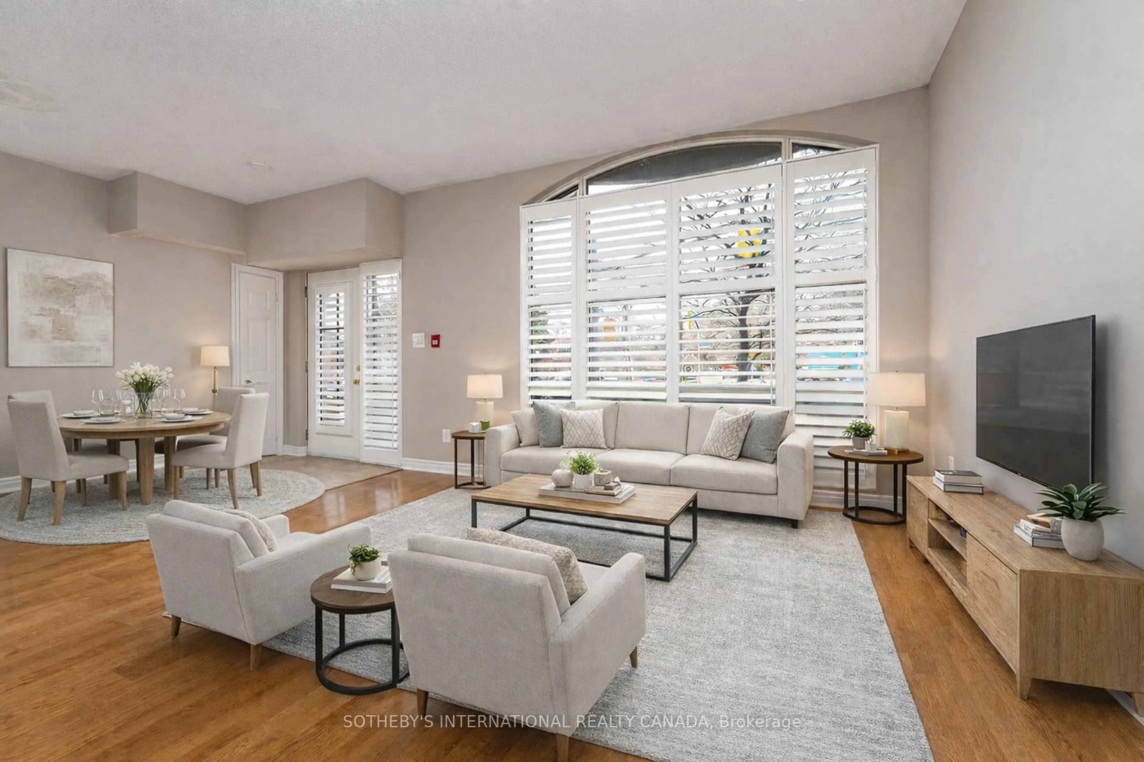 Living room with furniture, unknown for 3085 Bloor St #108, Toronto Ontario M8X 1C9