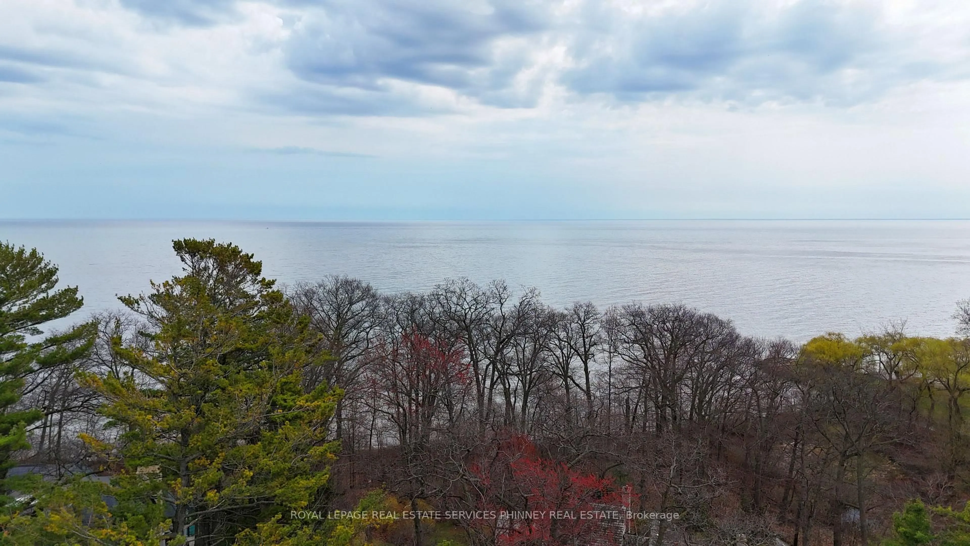 Blurry image for 846 Chaucer Ave, Mississauga Ontario L5H 2Z4