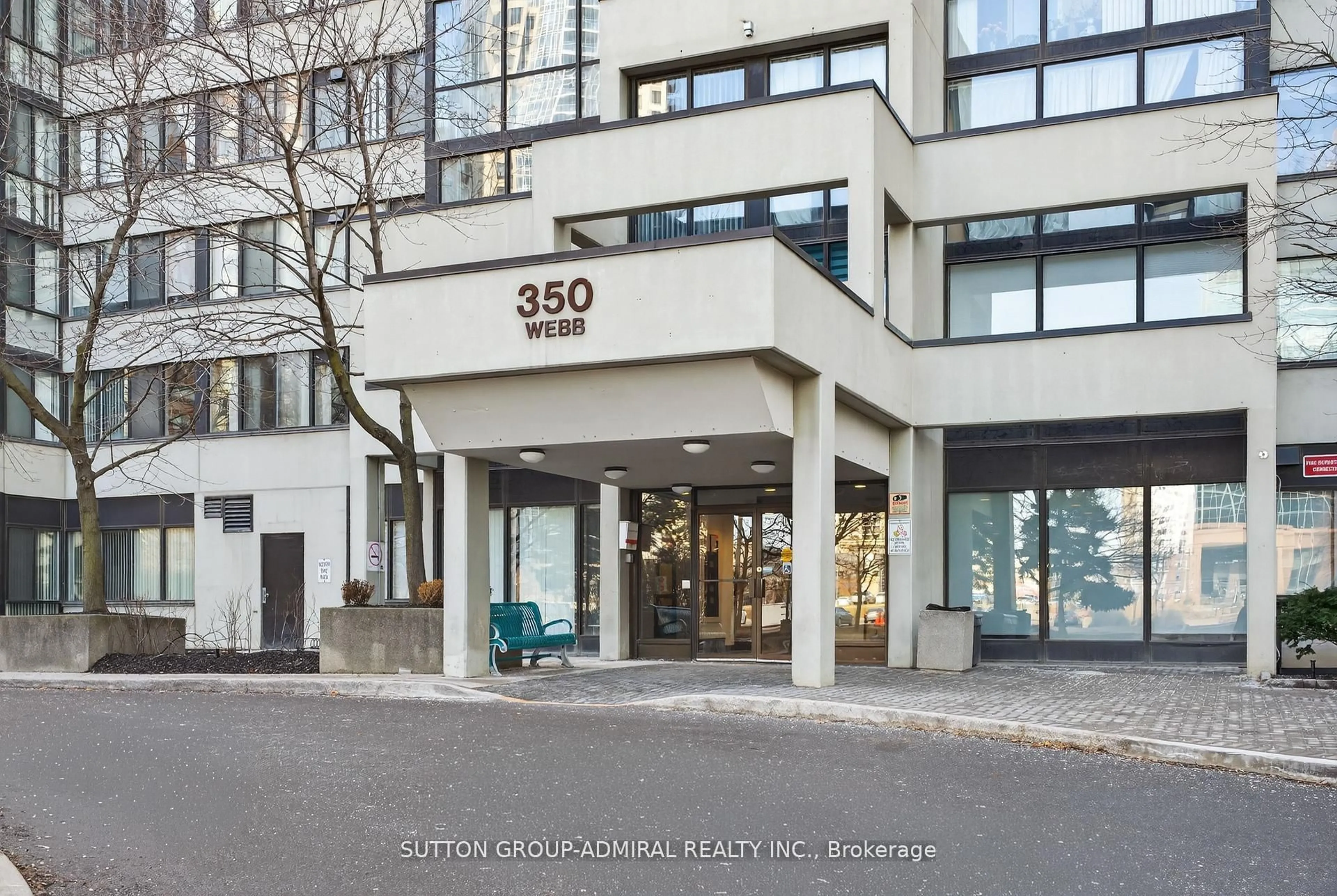 Indoor foyer for 350 Webb Dr #308, Mississauga Ontario L5B 3W4