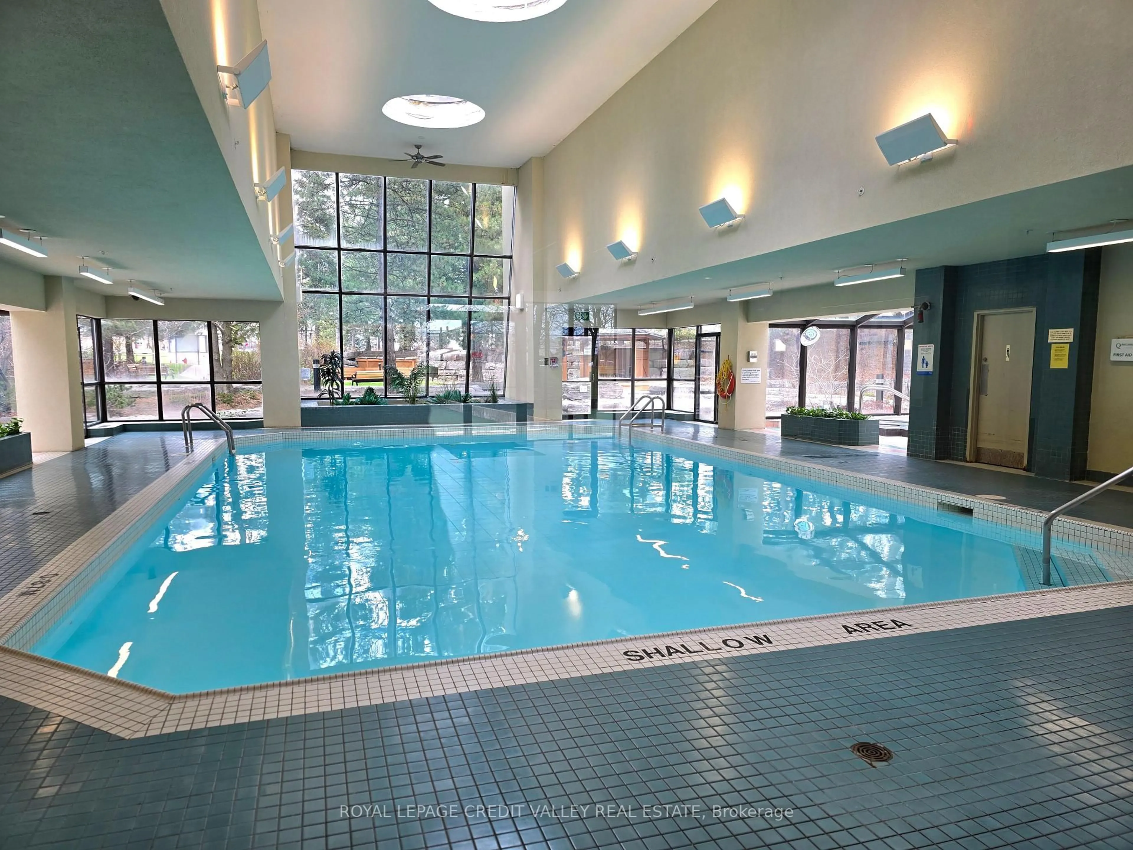 Pool for 24 Hanover Rd #2101, Brampton Ontario L6S 5K8