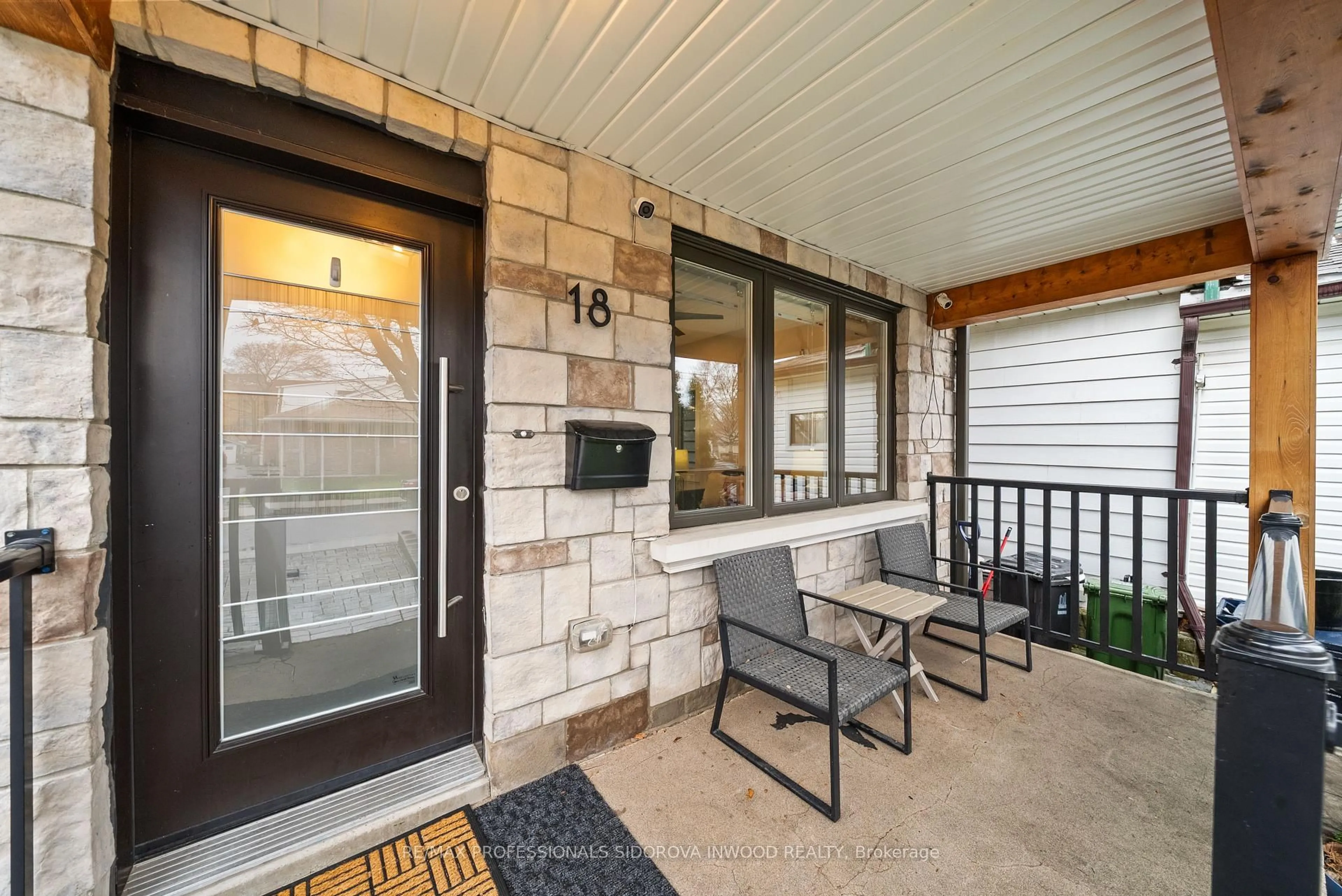 Patio, street for 18 Bayliss Ave, Toronto Ontario M6N 4P3