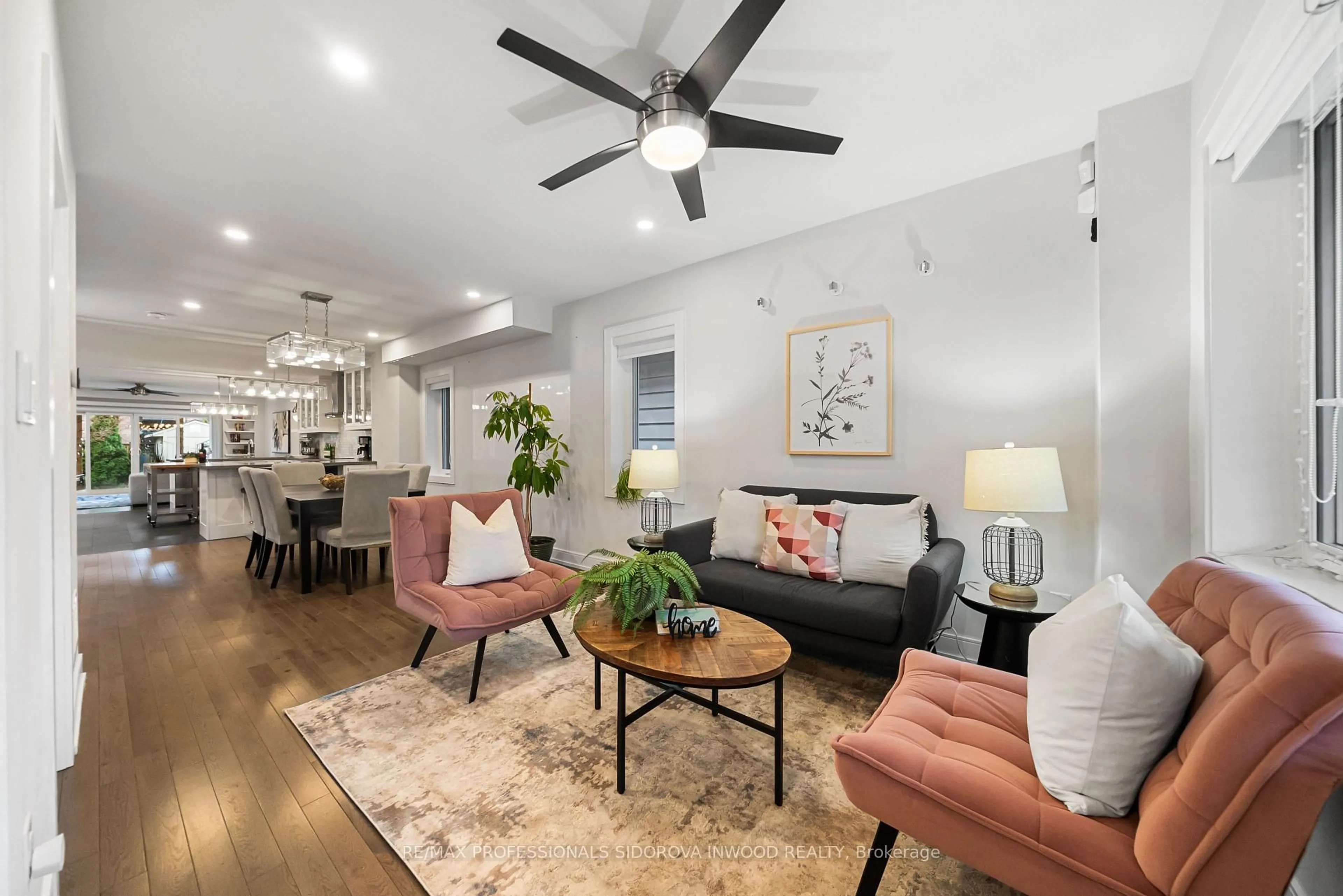 Living room with furniture, unknown for 18 Bayliss Ave, Toronto Ontario M6N 4P3