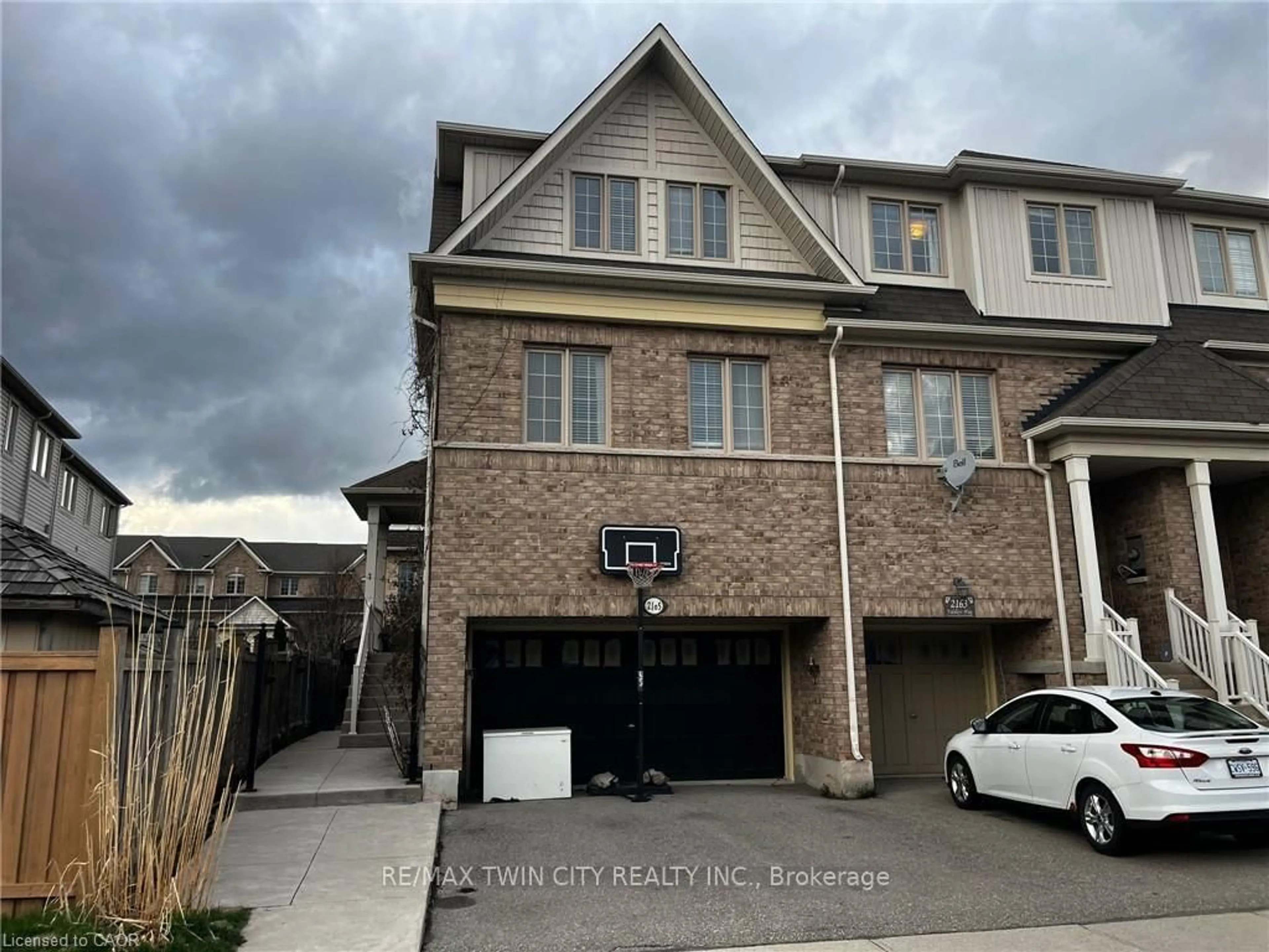 Unknown for 2165 Fiddlers Way, Oakville Ontario L6M 0M4