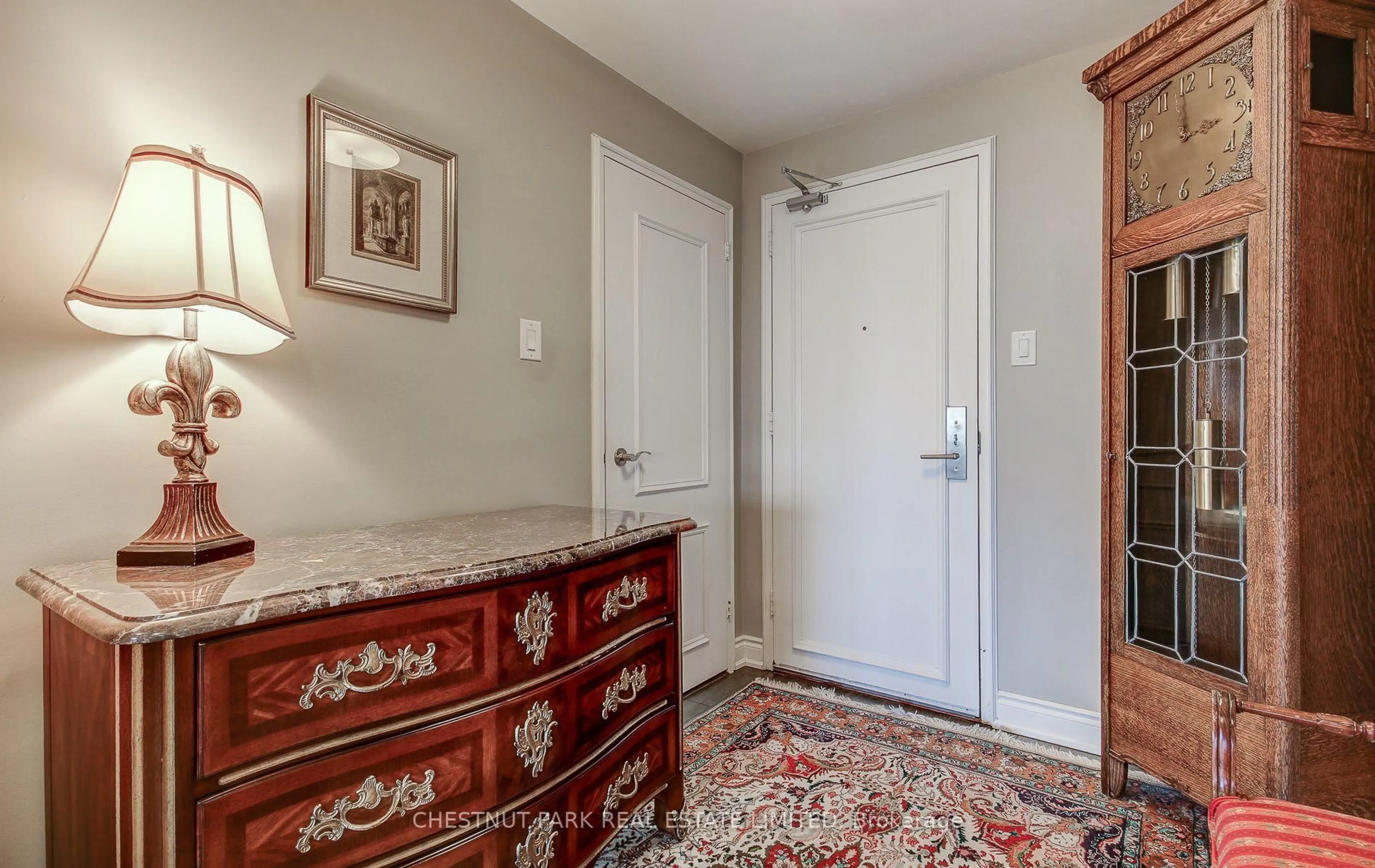 Indoor entryway for 1400 Dixie Rd #1410, Mississauga Ontario L5E 3E1