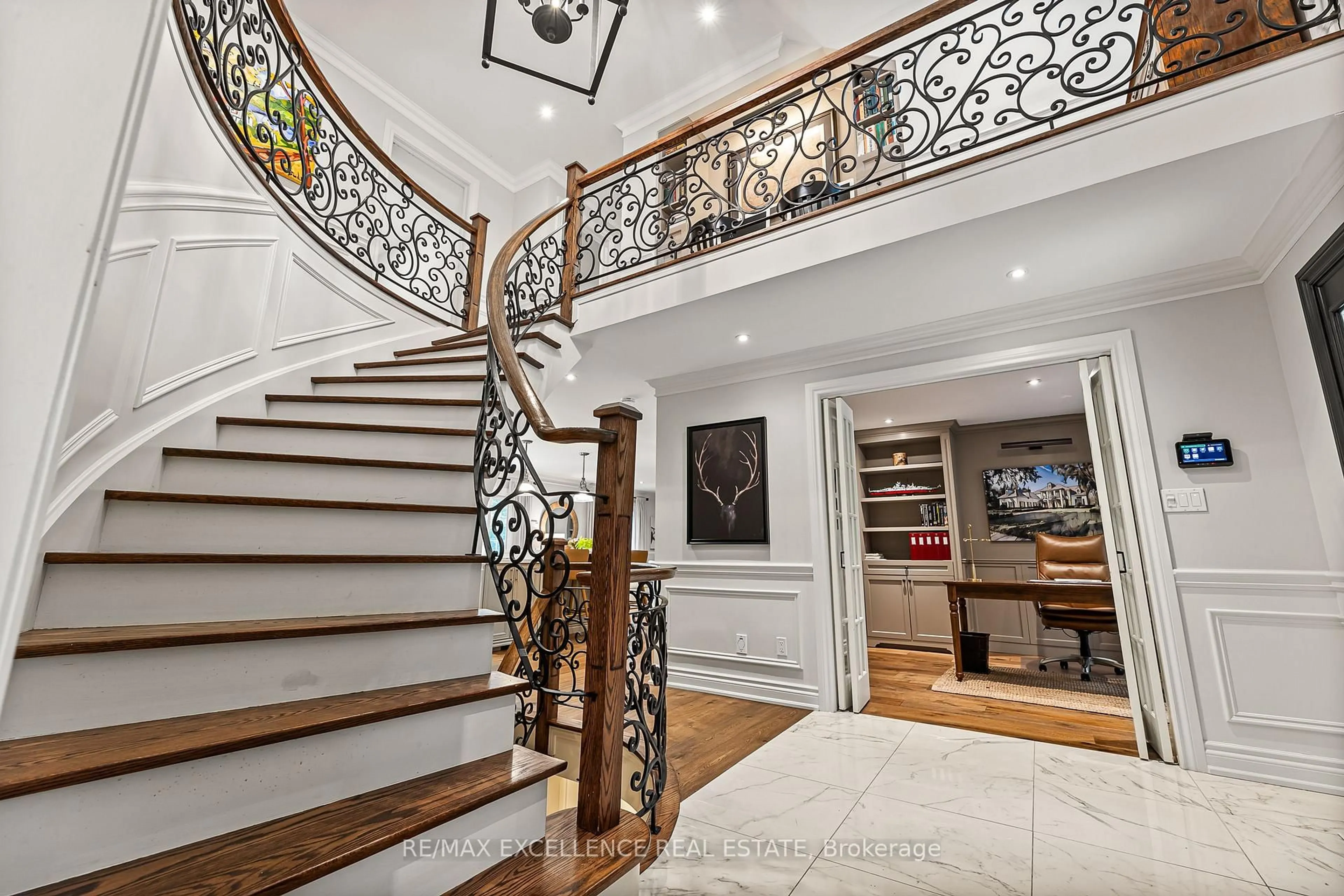 Unknown for 2446 Hammond Rd, Mississauga Ontario L5K 1T2