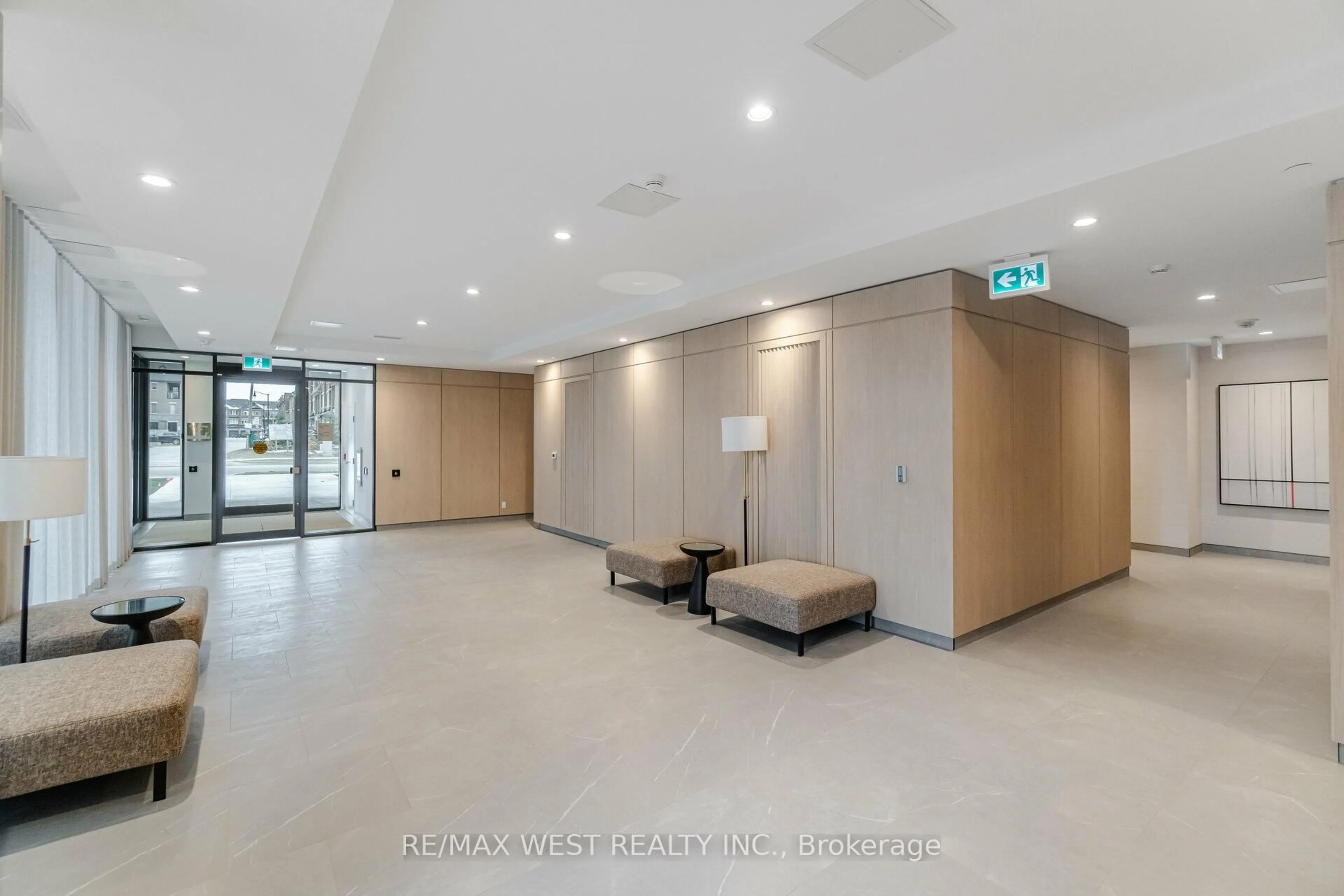 Indoor foyer for 225 Veterans Dr #501, Brampton Ontario L7A 0B6