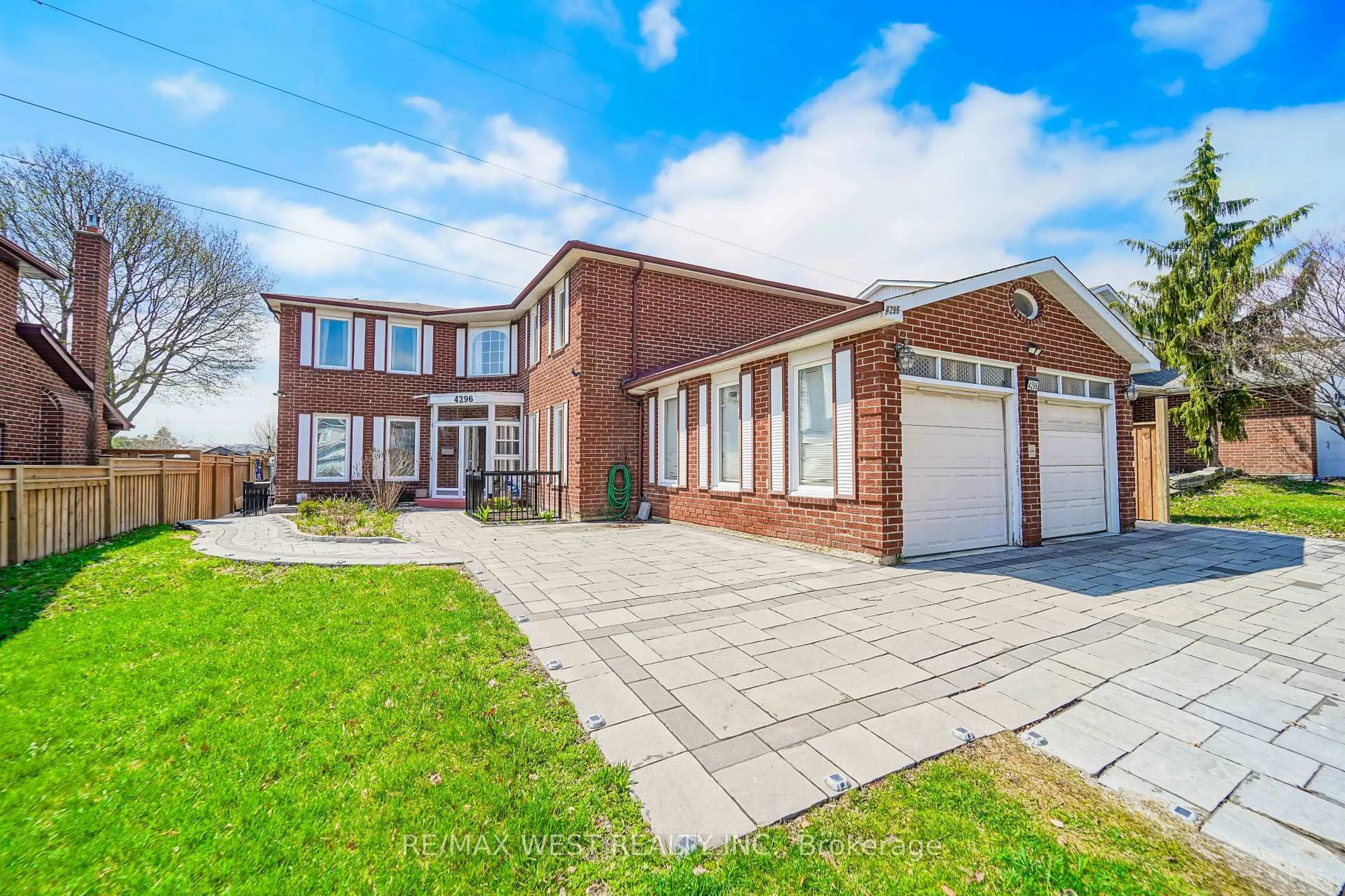 Home with brick exterior material, street for 4296 Claypine Rise, Mississauga Ontario L4W 2G6