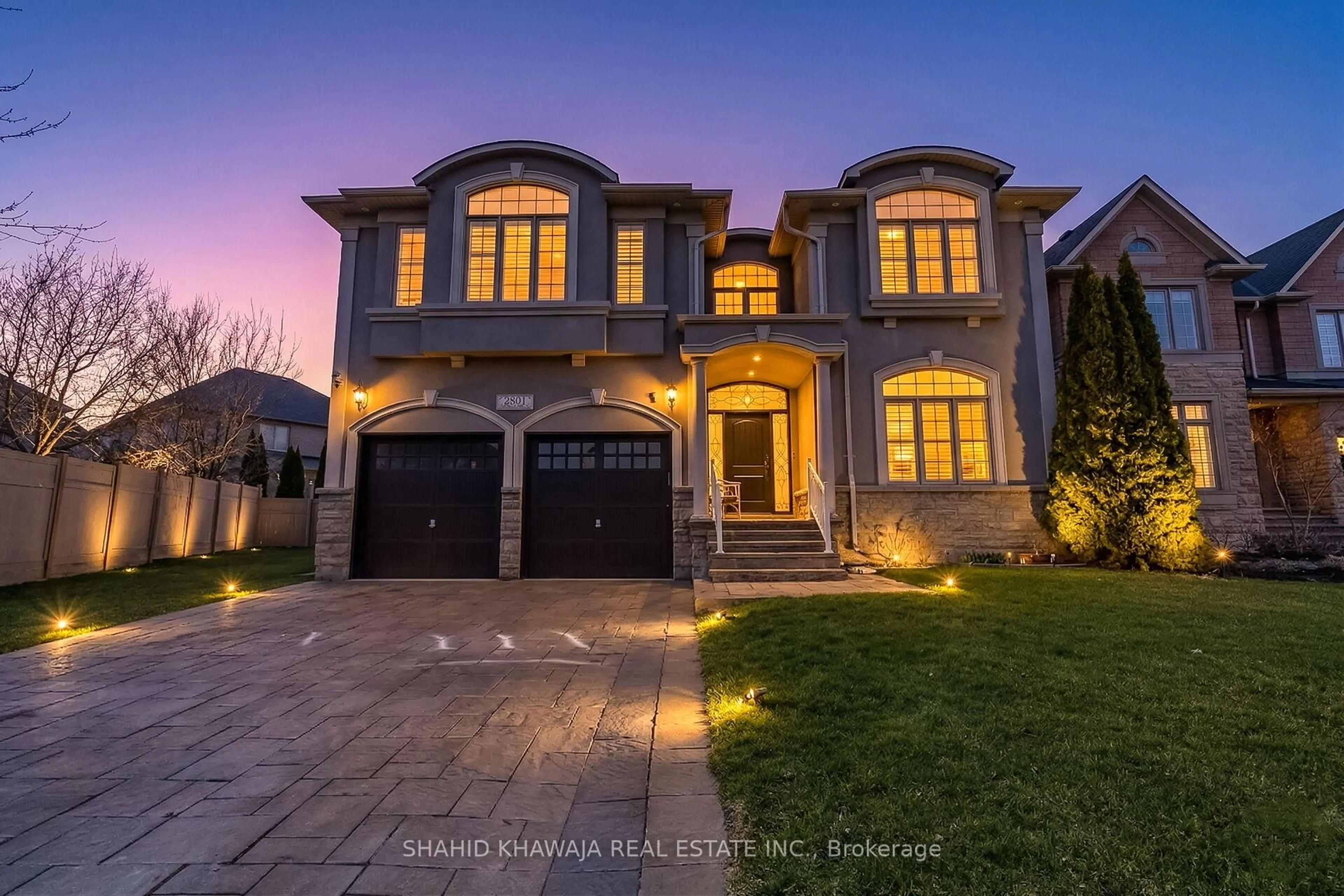 Home with brick exterior material, street for 2522 Lyndhurst Dr, Oakville Ontario L6H 7W3