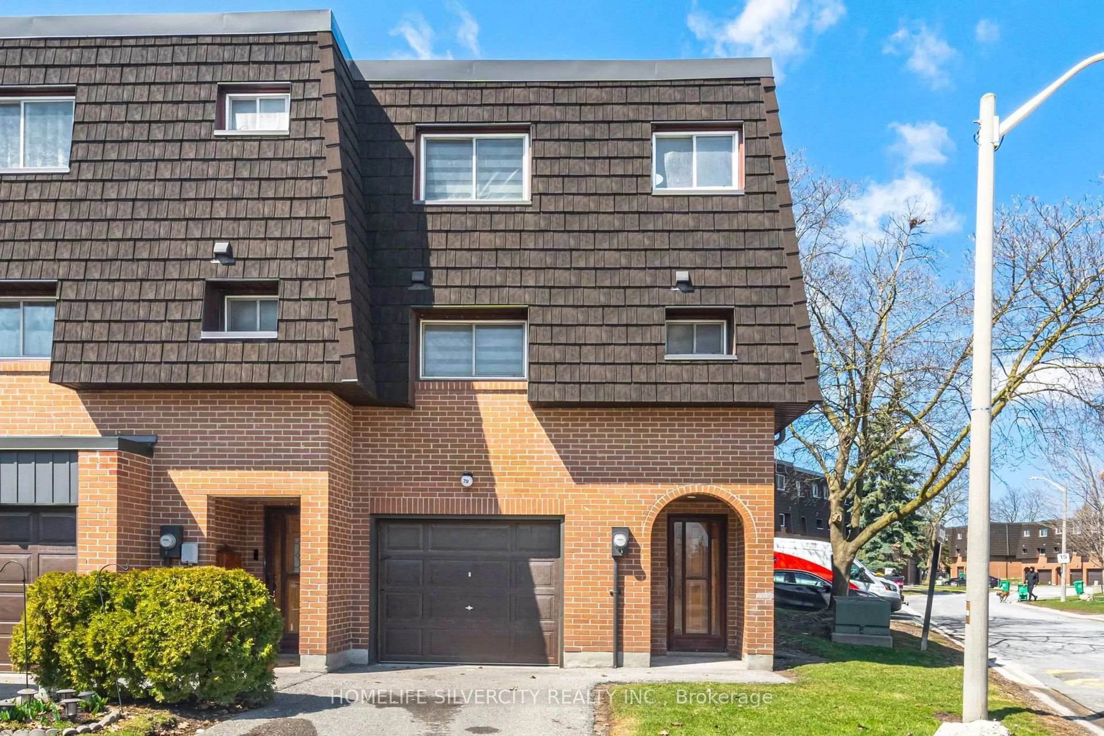 Home with brick exterior material, street for 79 Darras Crt, Brampton Ontario L6T 1W7