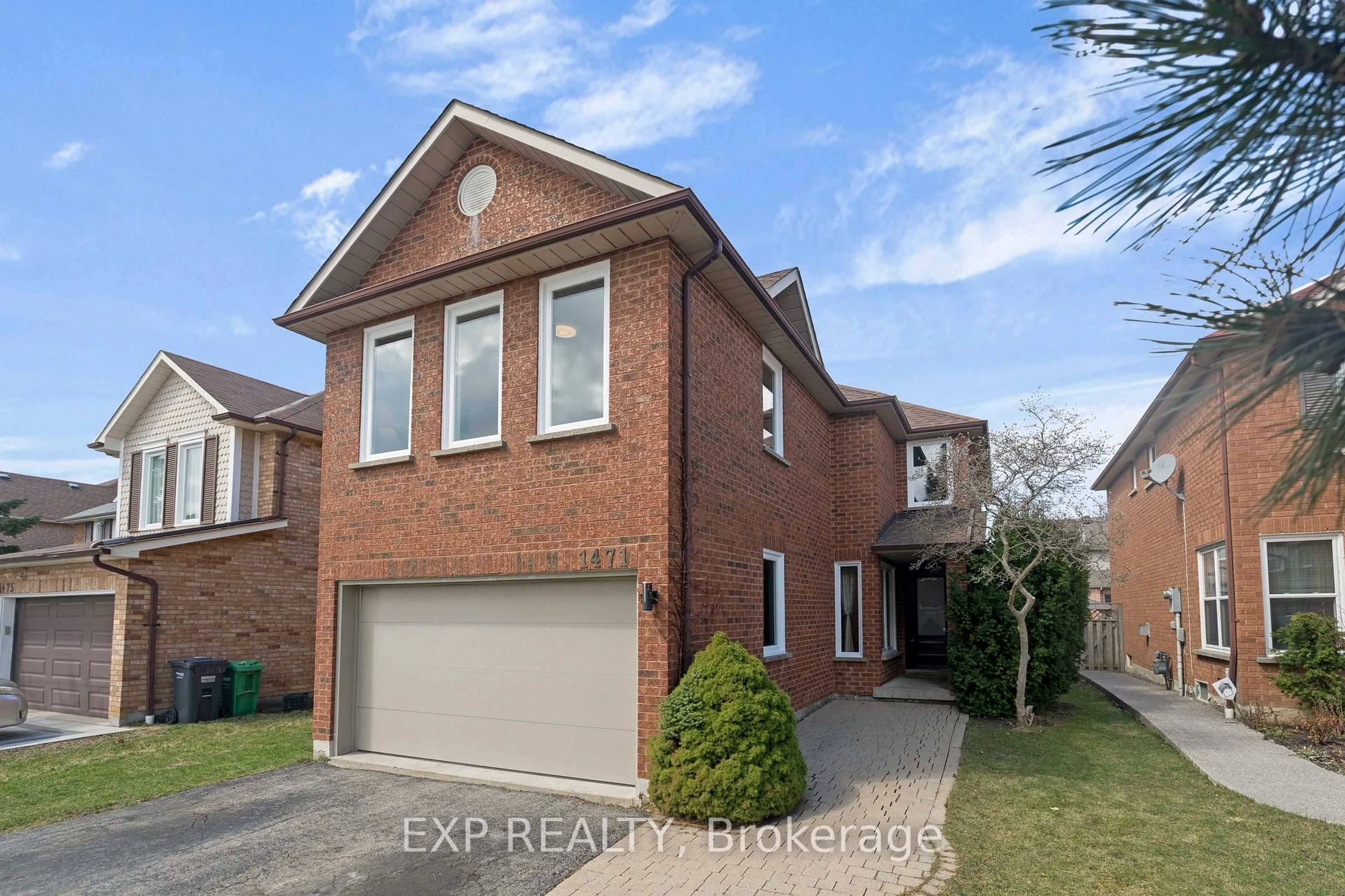 Home with brick exterior material, street for 1471 Pickwick Dr, Mississauga Ontario L5V 1V7
