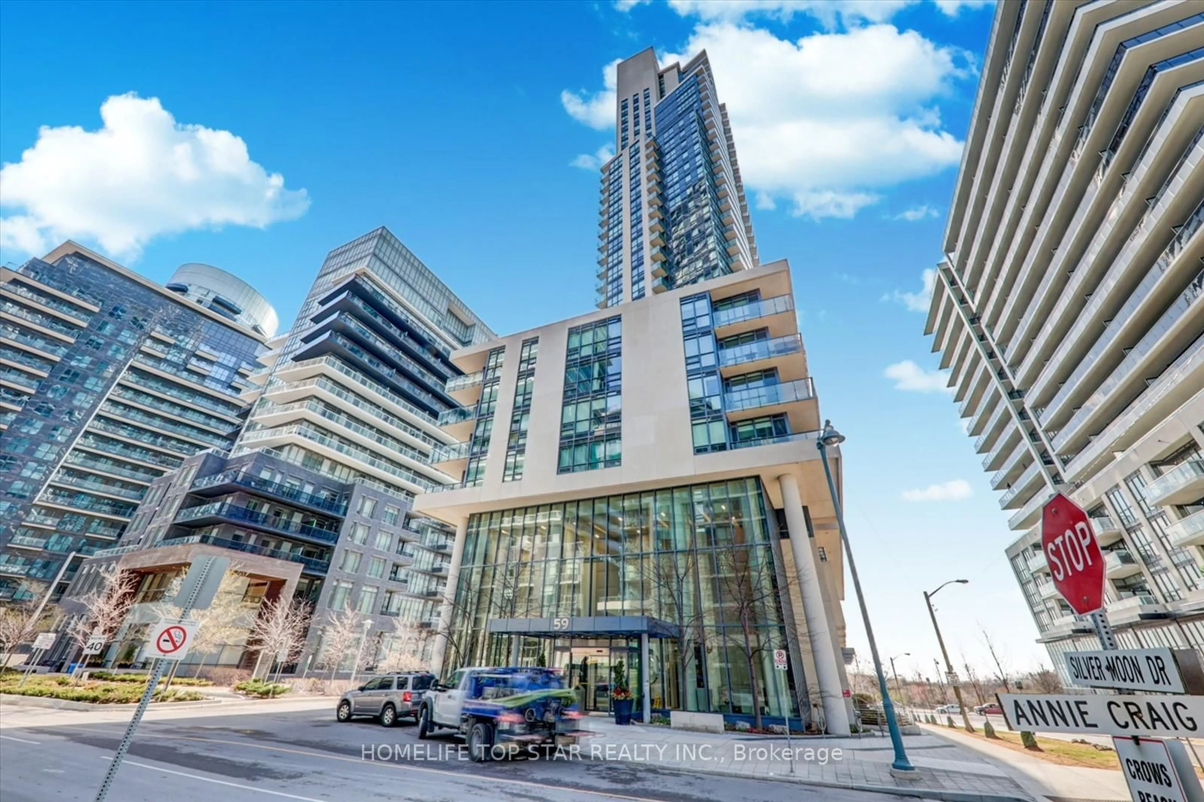 Indoor foyer for 59 Annie Craig Dr #2208, Toronto Ontario M8V 0C4