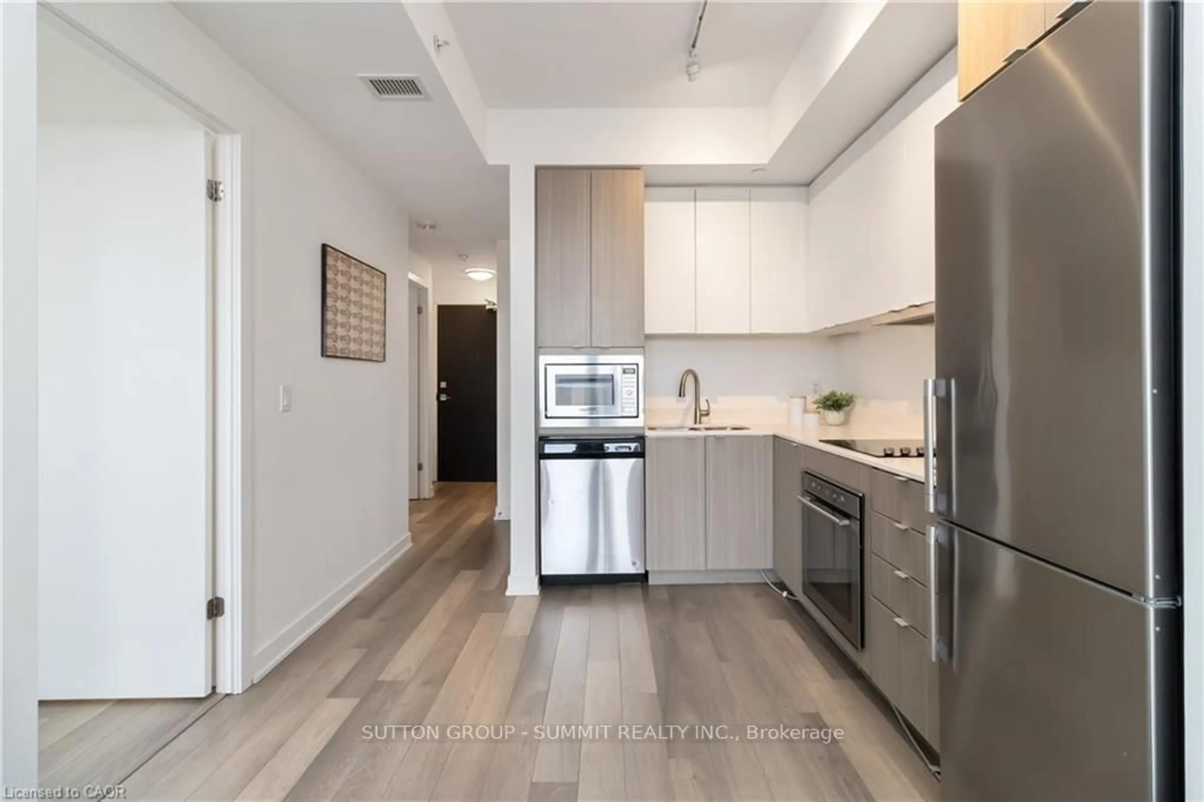 Open concept kitchen, unknown for 5220 Dundas St #D422, Burlington Ontario L7L 0J4