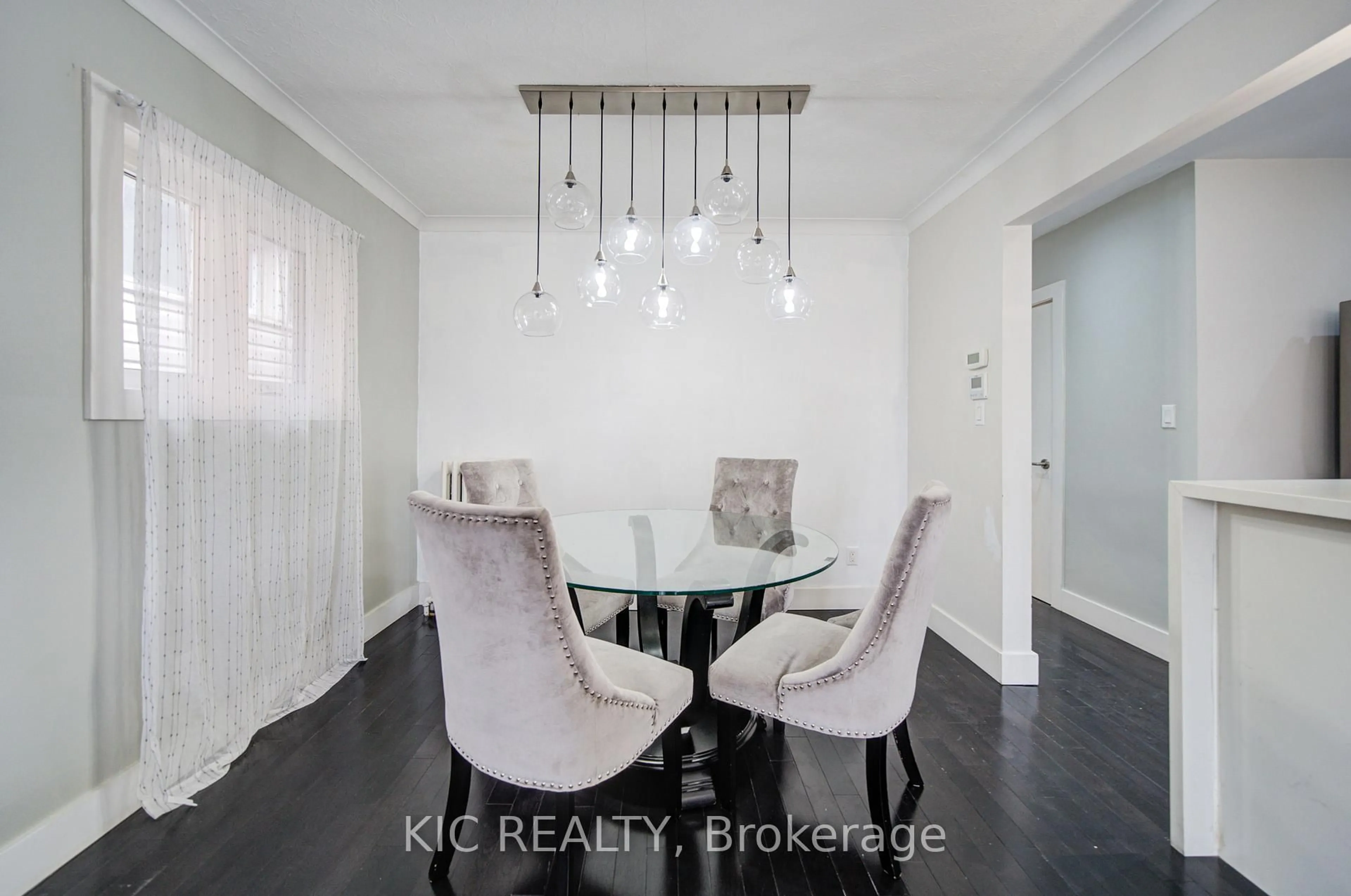 Dining room, unknown for 35 MONTCALM Ave, Toronto Ontario M6E 4N2