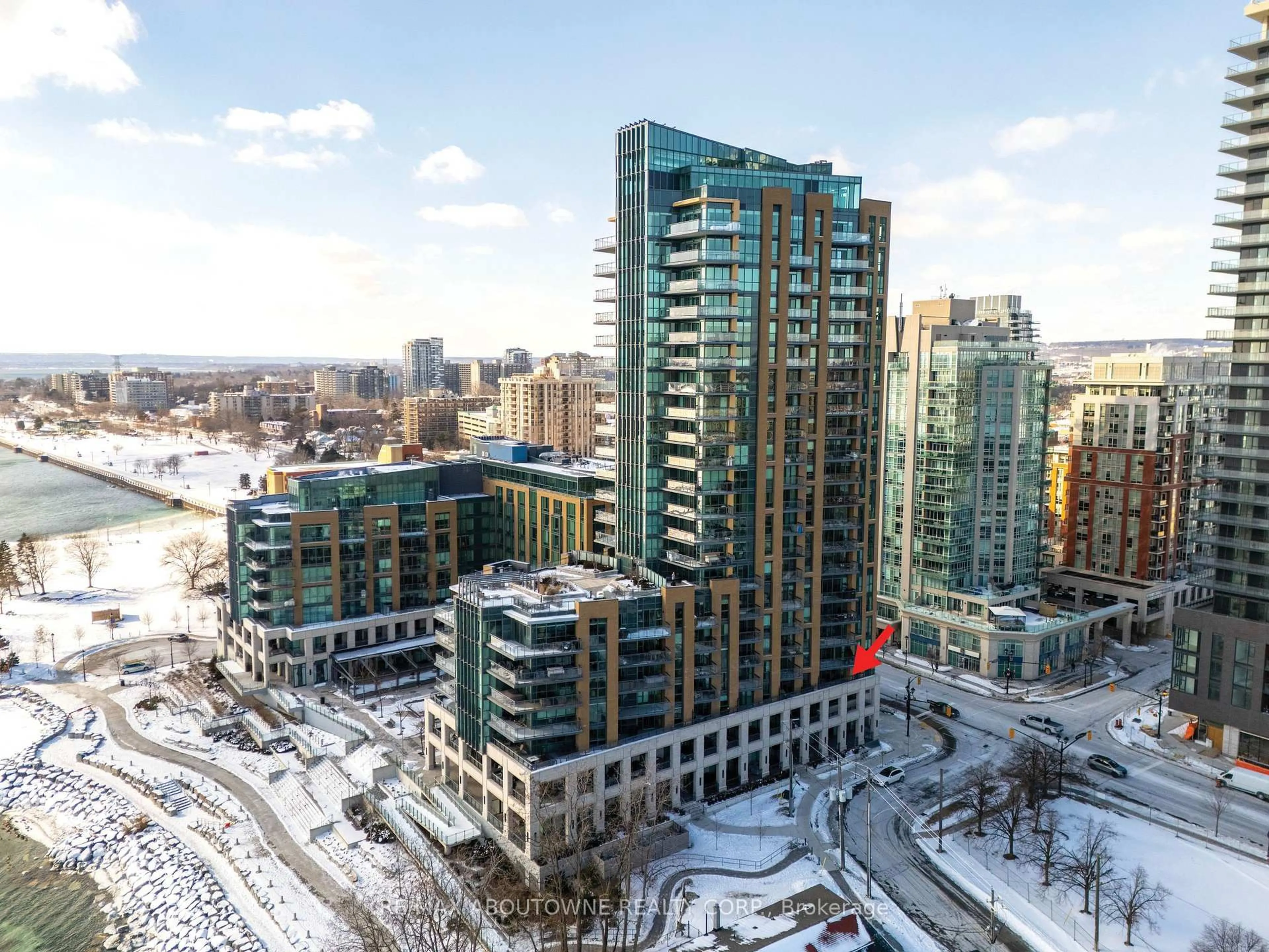 A pic from outside/outdoor area/front of a property/back of a property/a pic from drone, city buildings view from balcony for 2060 Lakeshore Rd #304, Burlington Ontario L7R 0G2