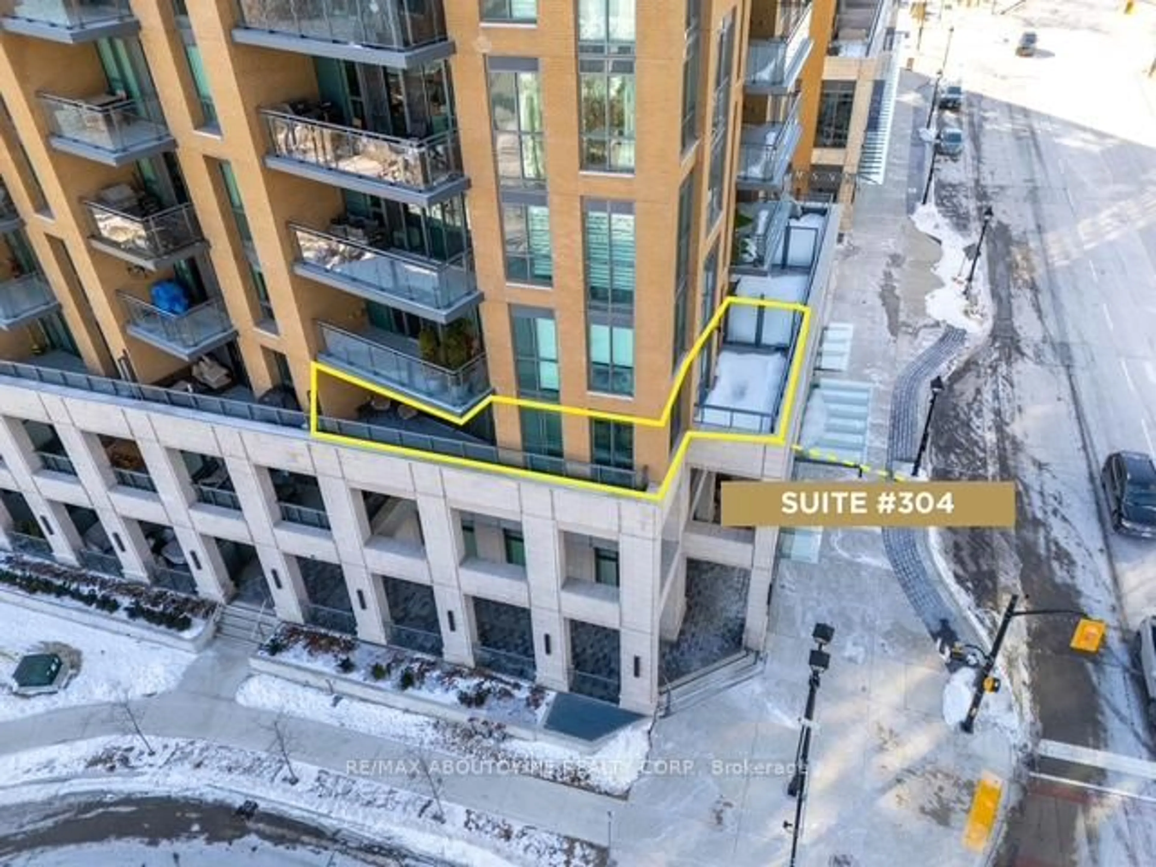 A pic from outside/outdoor area/front of a property/back of a property/a pic from drone, city buildings view from balcony for 2060 Lakeshore Rd #304, Burlington Ontario L7R 0G2