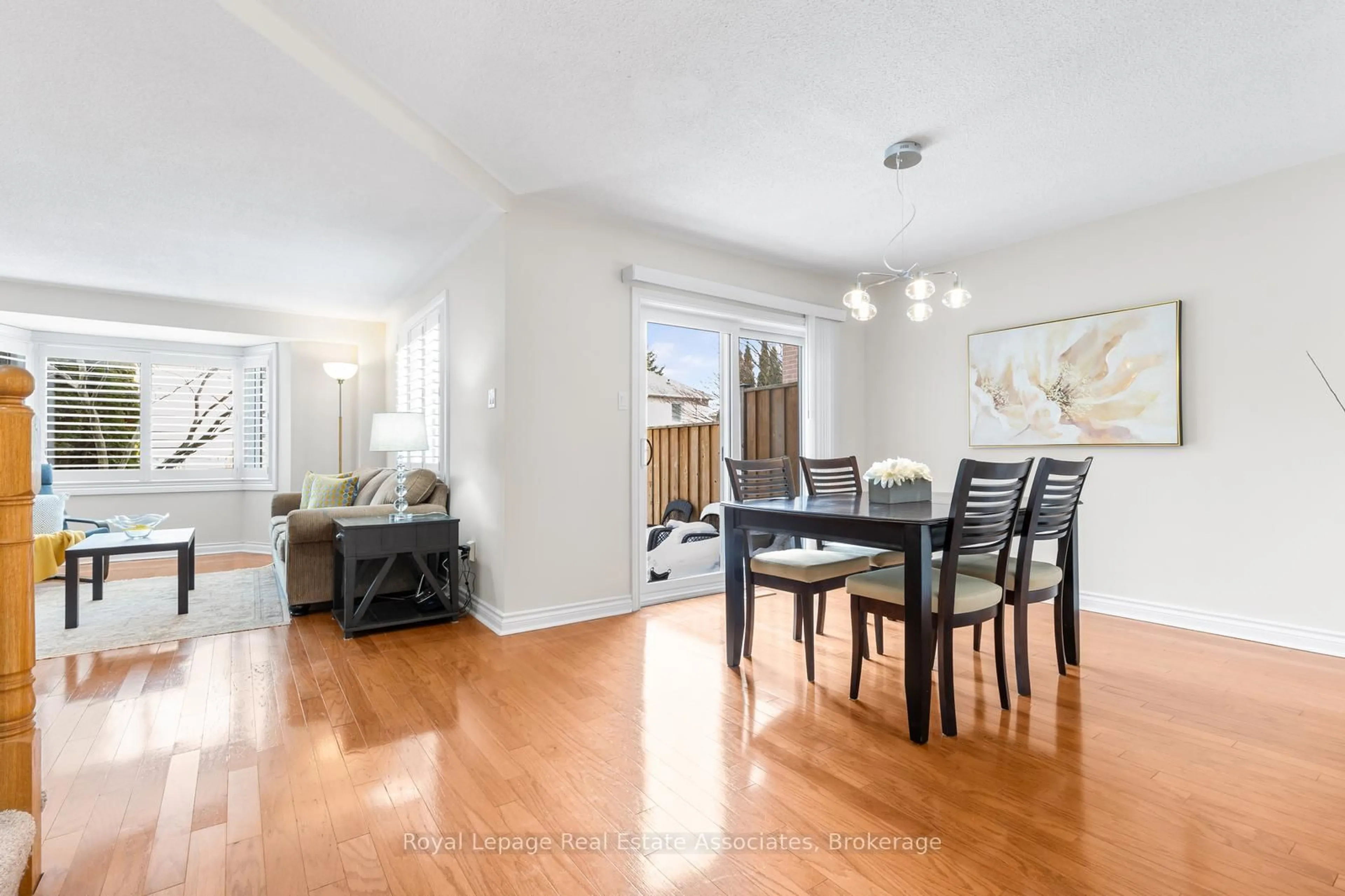 Dining room, wood/laminate floor for 5480 Glen Erin Dr #94, Mississauga Ontario L5M 5R3