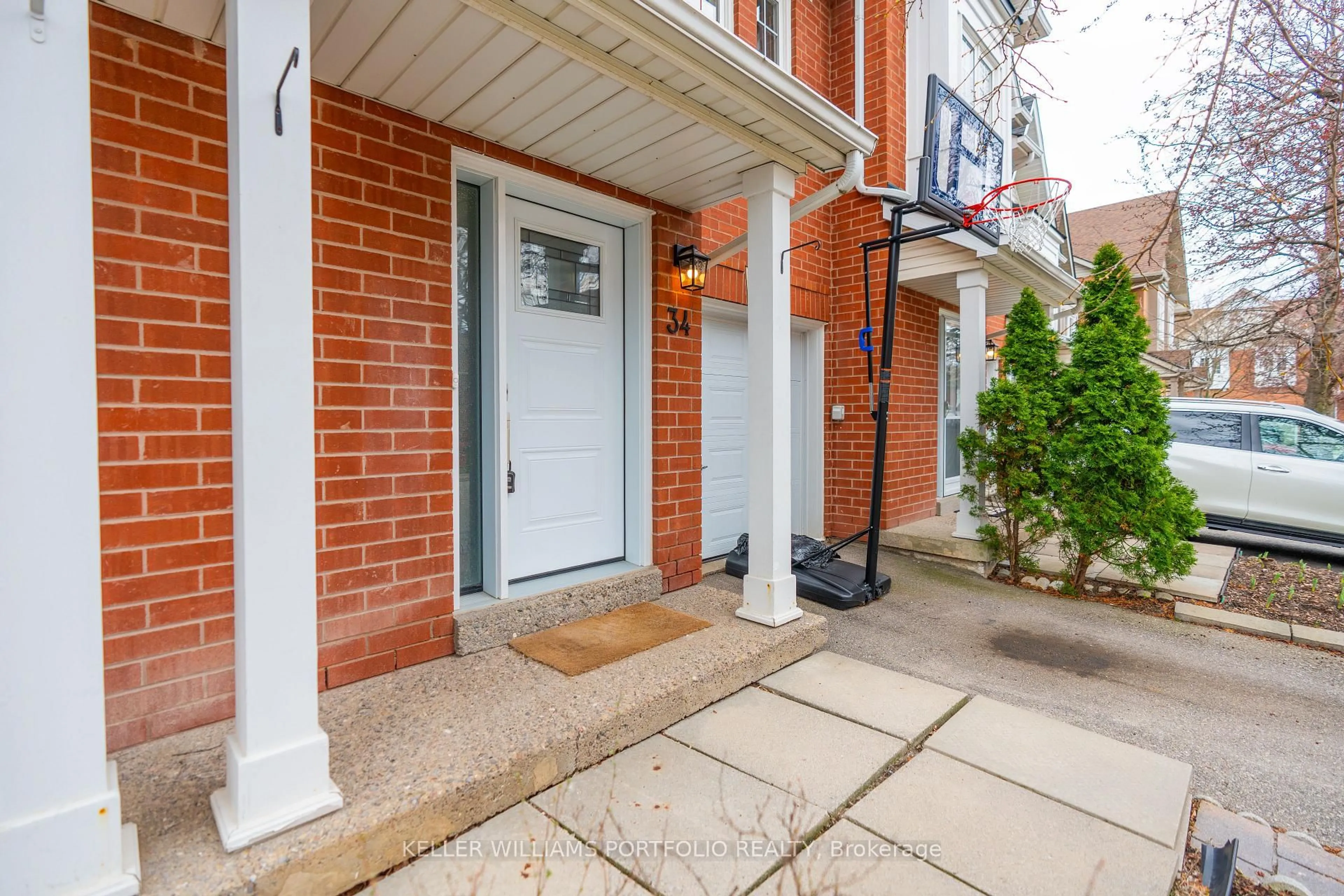 Unknown for 1588 South Parade Crt #34, Mississauga Ontario L5M 6E7