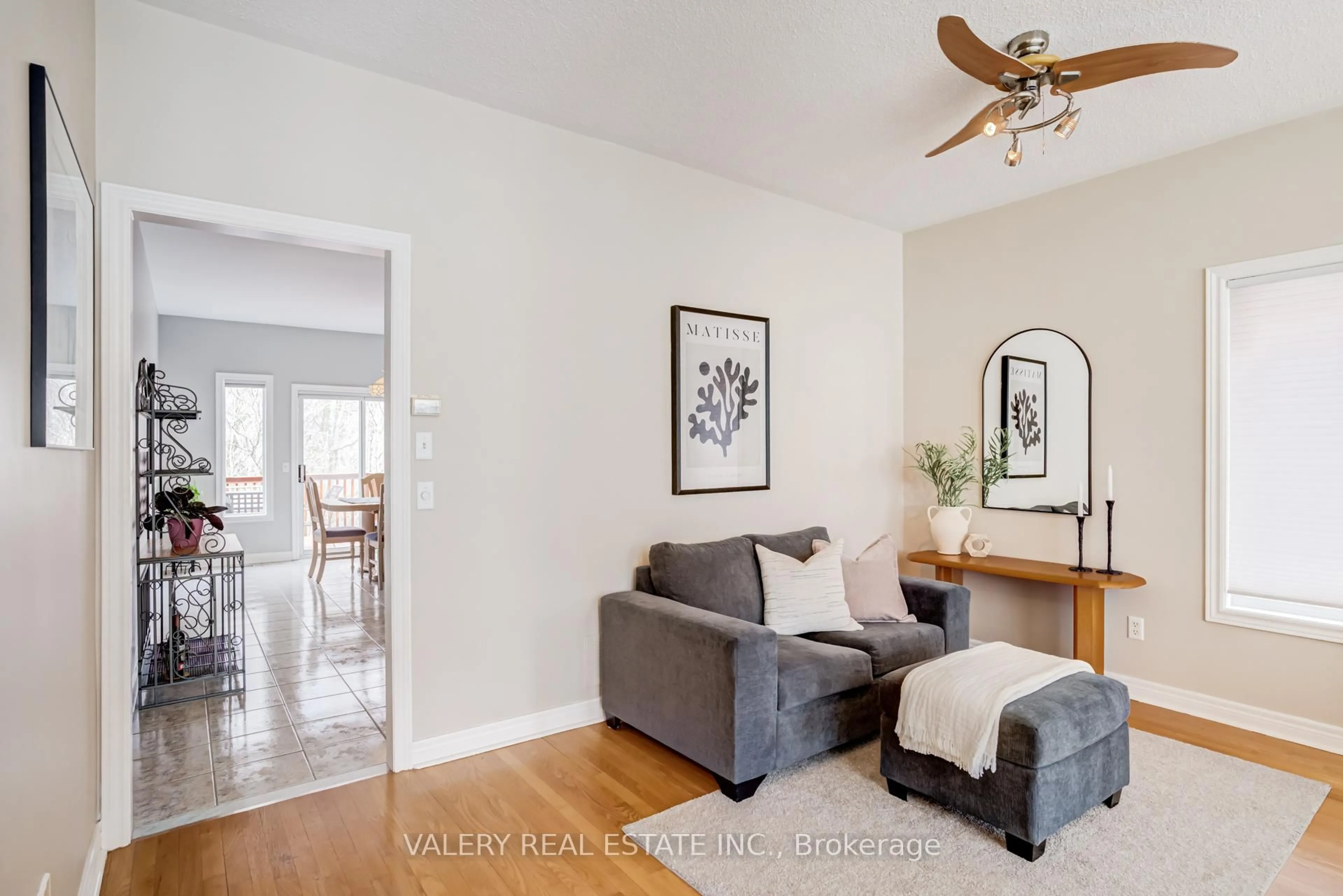 Living room with furniture, wood/laminate floor for 13 Blueberry Hill Crt, Caledon Ontario L7E 1S3